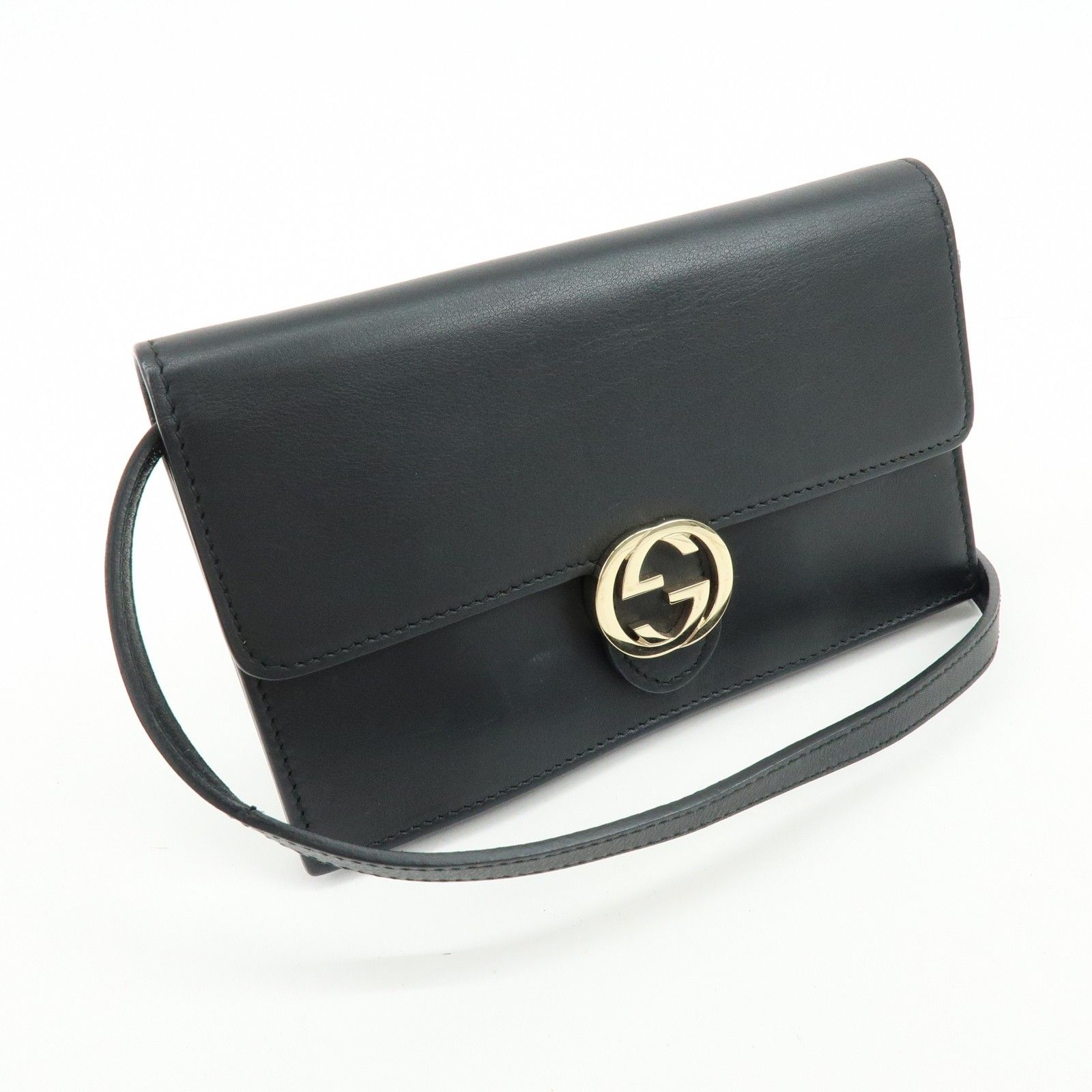 Interlocking G Leather Shoulder Bag Crossbody Bag Black 369664 — view 4