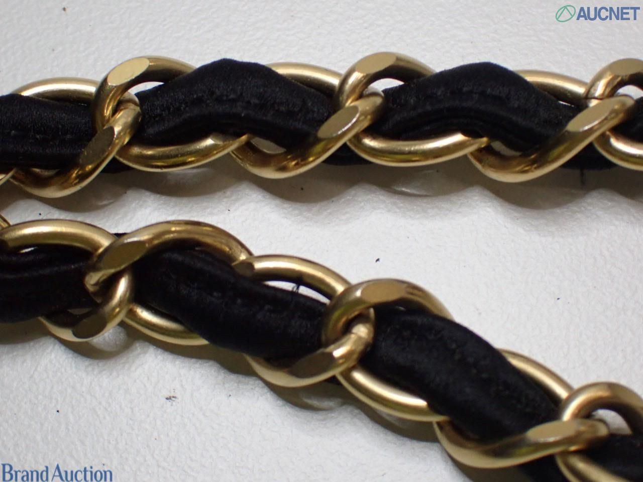Matelasse Satin chain Turn lock in Black — view 11