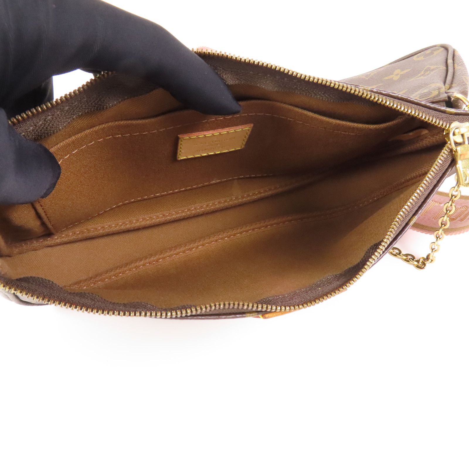 Multi Pochette Accessoires, Monogram — view 15