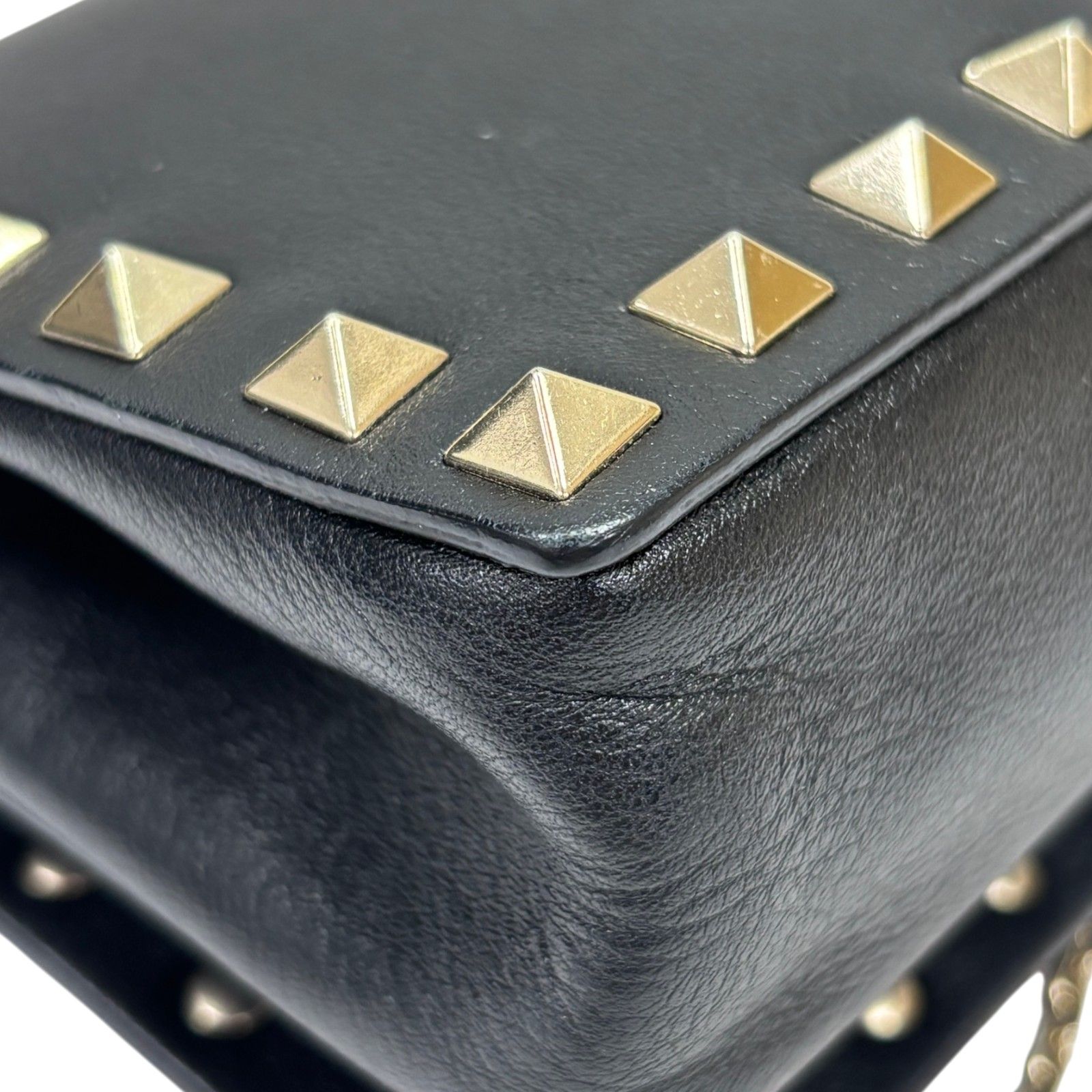 Garavani Rockstud Wallet On Chain (WOC) — view 12