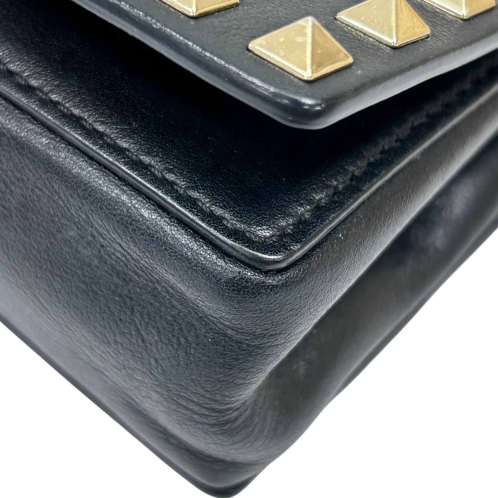 Garavani Rockstud Wallet On Chain (WOC) — view 9