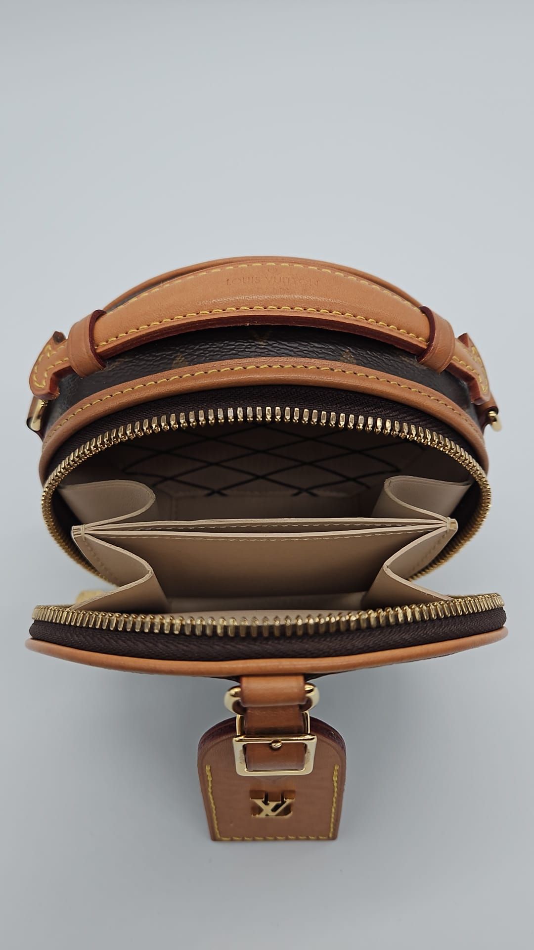 Mini Boite Chapeau, Monogram — view 5
