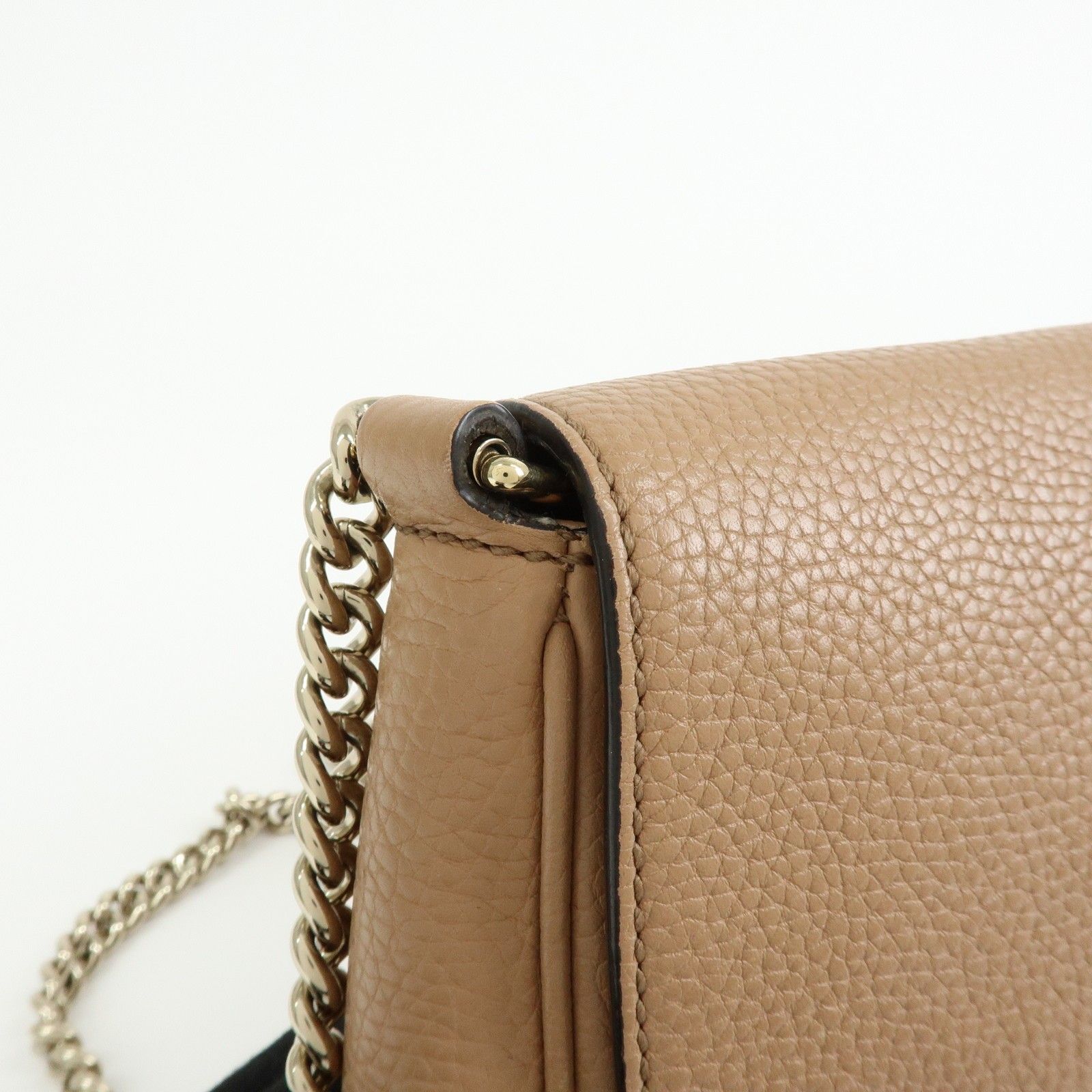 SOHO Leather Chain Shoulder Bag Crossbody Bag Beige 536224 — view 13