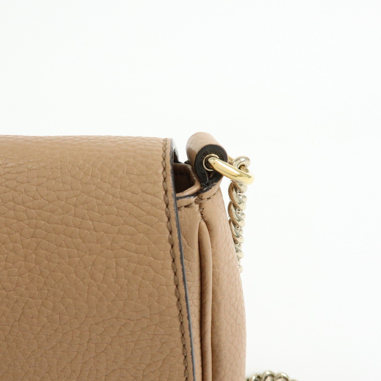 SOHO Leather Chain Shoulder Bag Crossbody Bag Beige 536224 — view 14