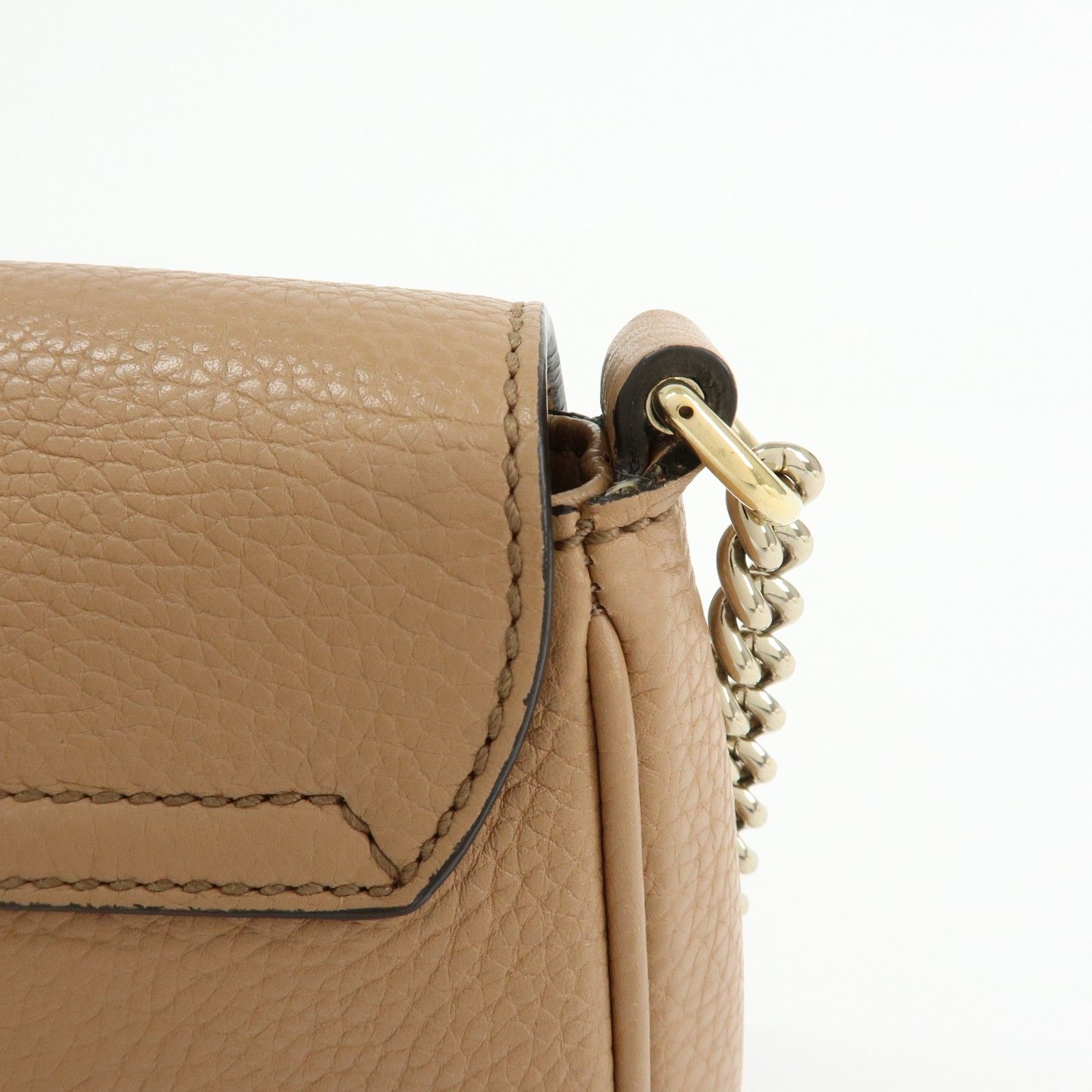 SOHO Leather Chain Shoulder Bag Crossbody Bag Beige 536224 — view 16