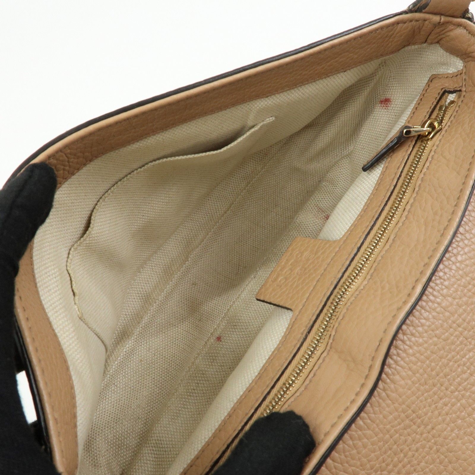 SOHO Leather Chain Shoulder Bag Crossbody Bag Beige 536224 — view 19