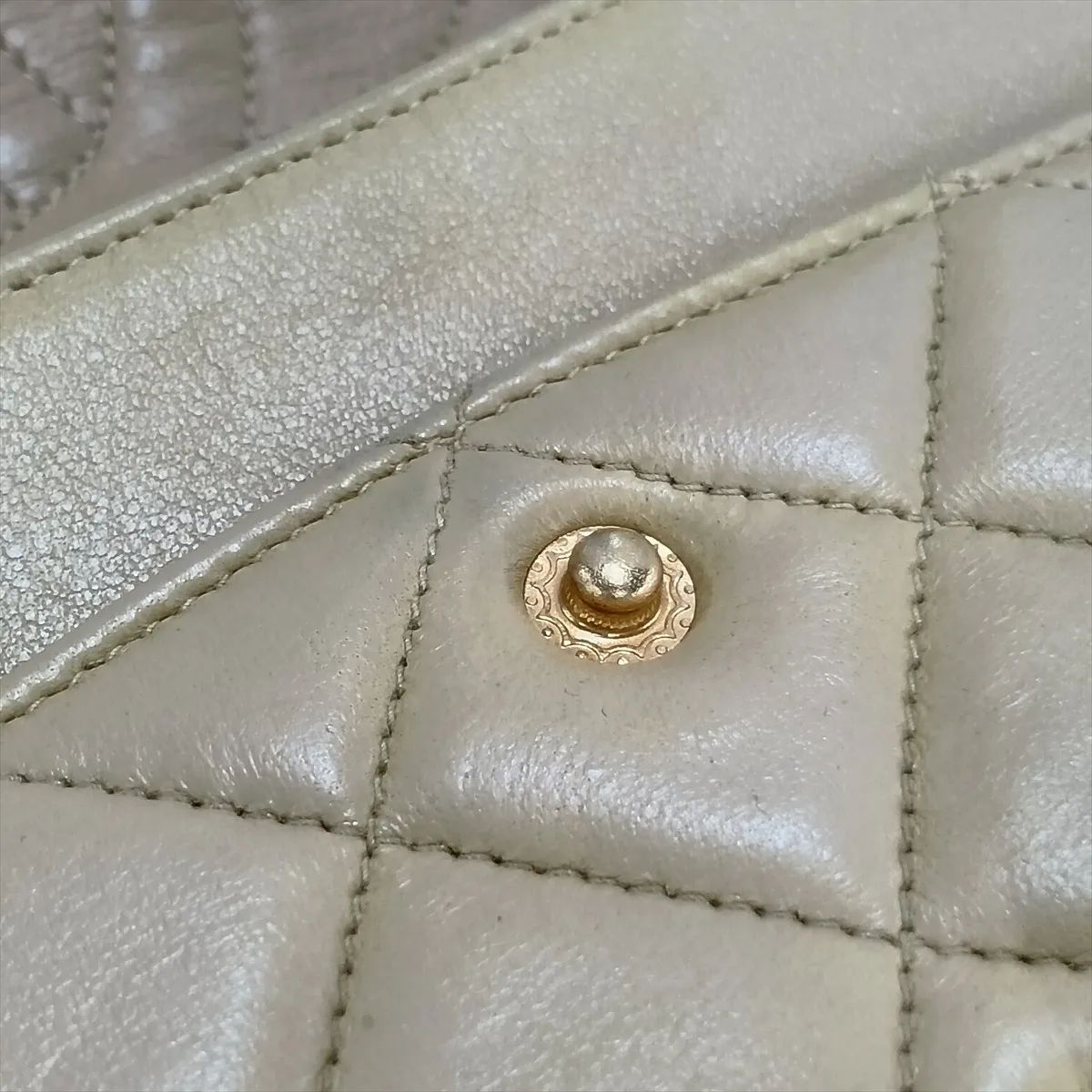 Matelasse Double Flap Chain Bag Paris Limited Beige Gold Metal Fittings 3xxxxxx — view 17
