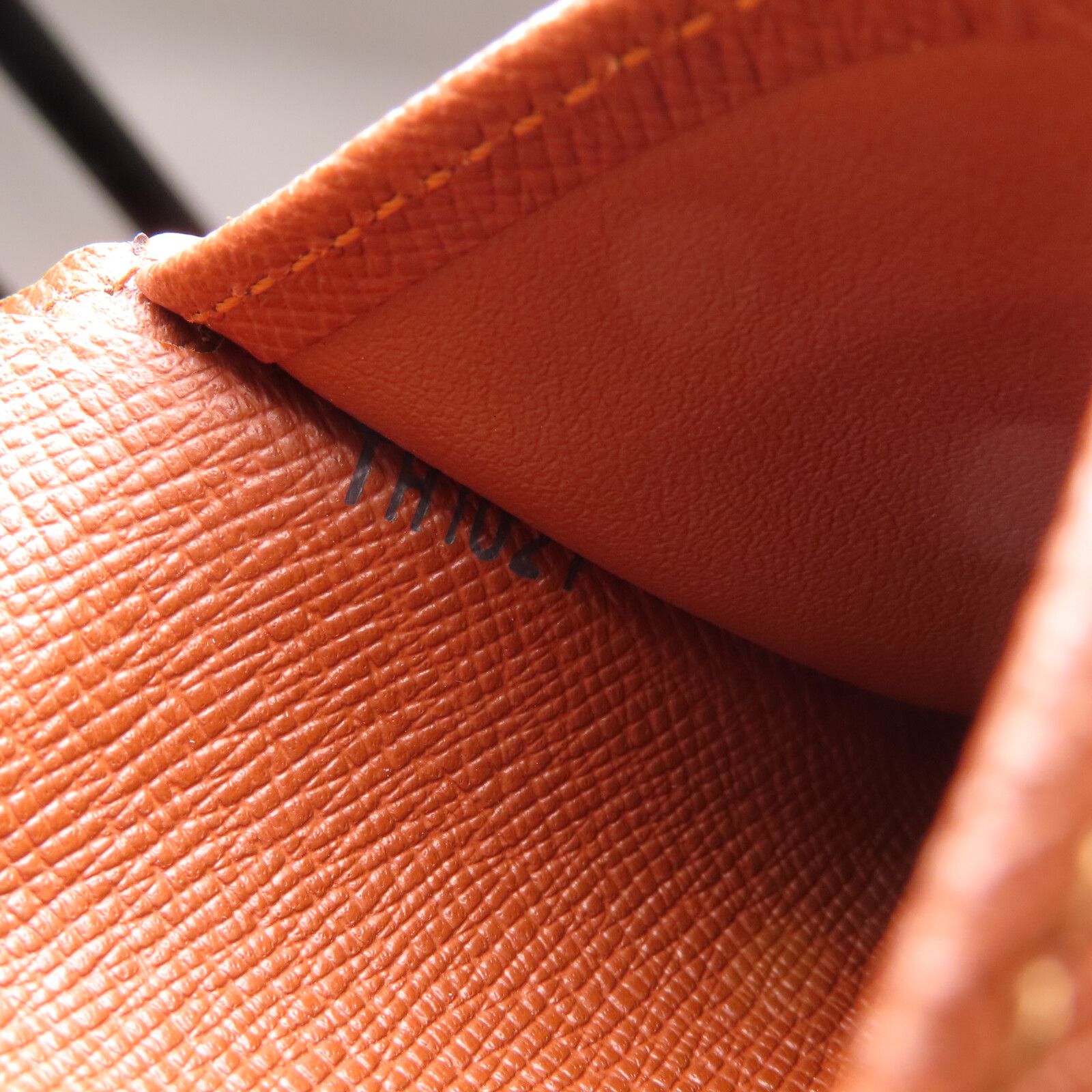 Elise 4 Wallet, Monogram — view 16