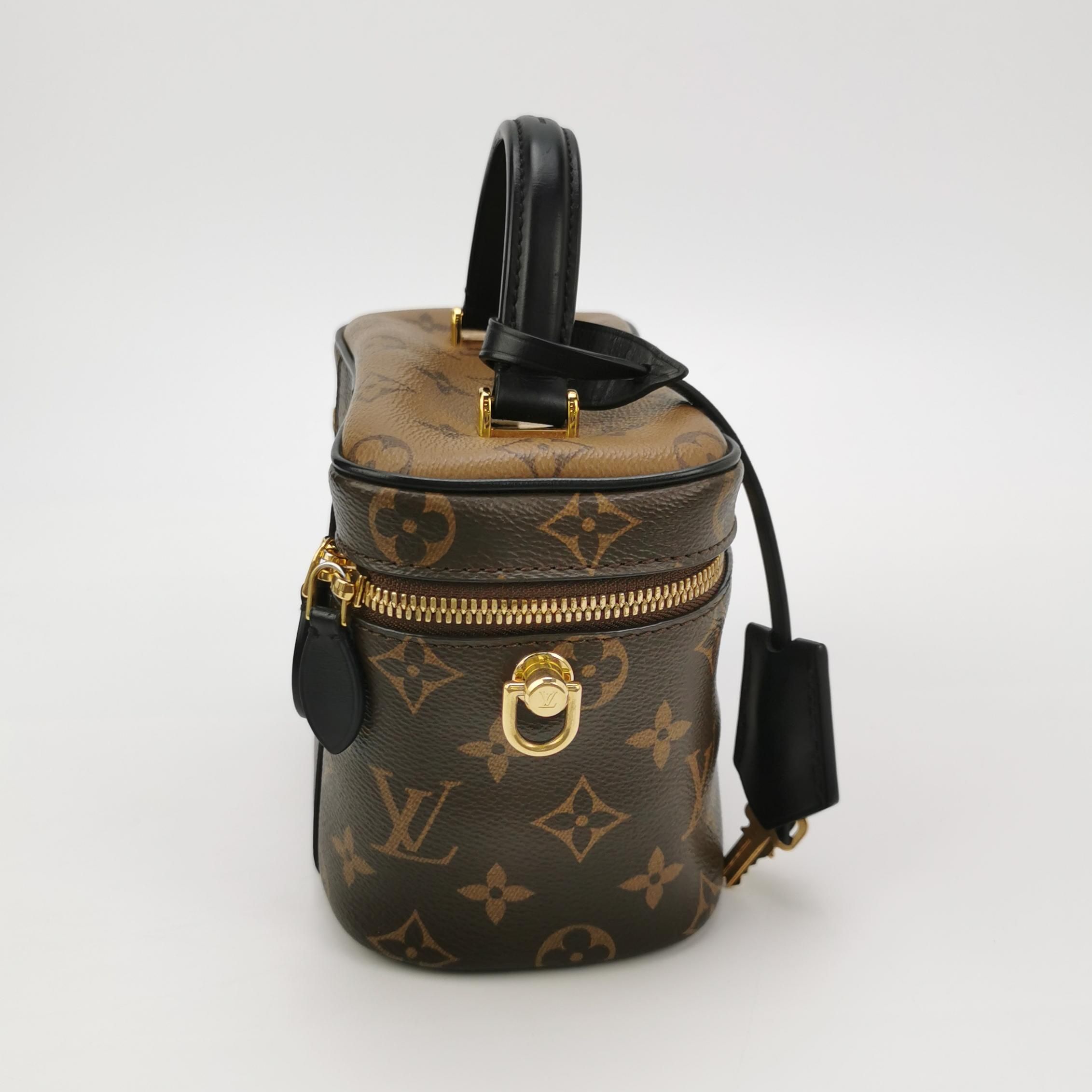 Chain Vanity PM, Monogram Reverse — view 3