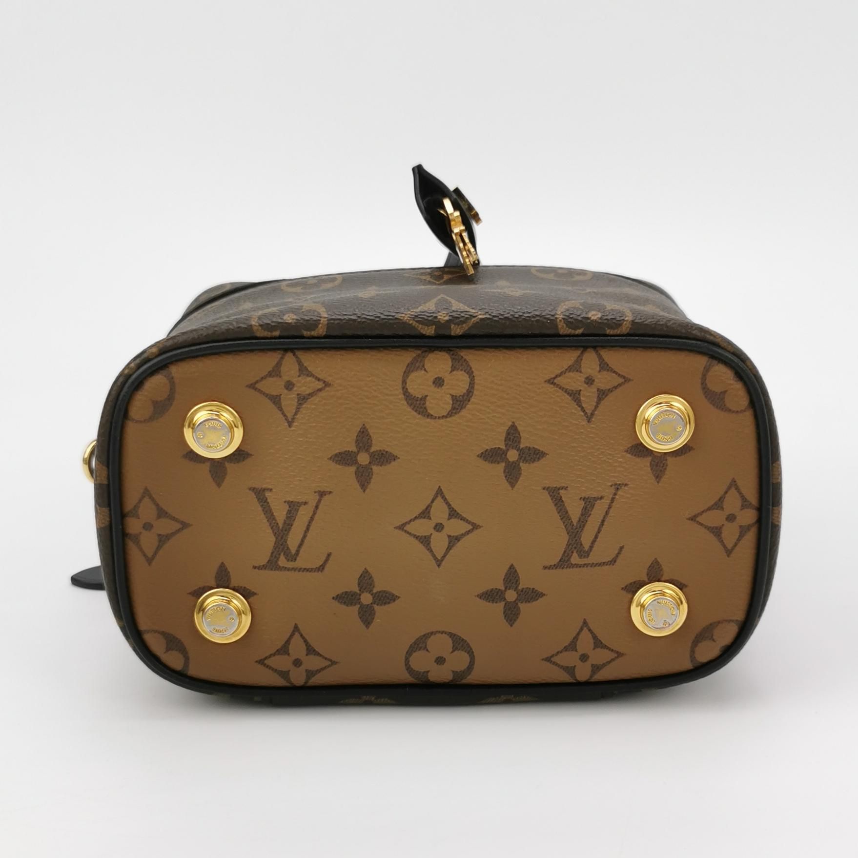 Chain Vanity PM, Monogram Reverse — view 5