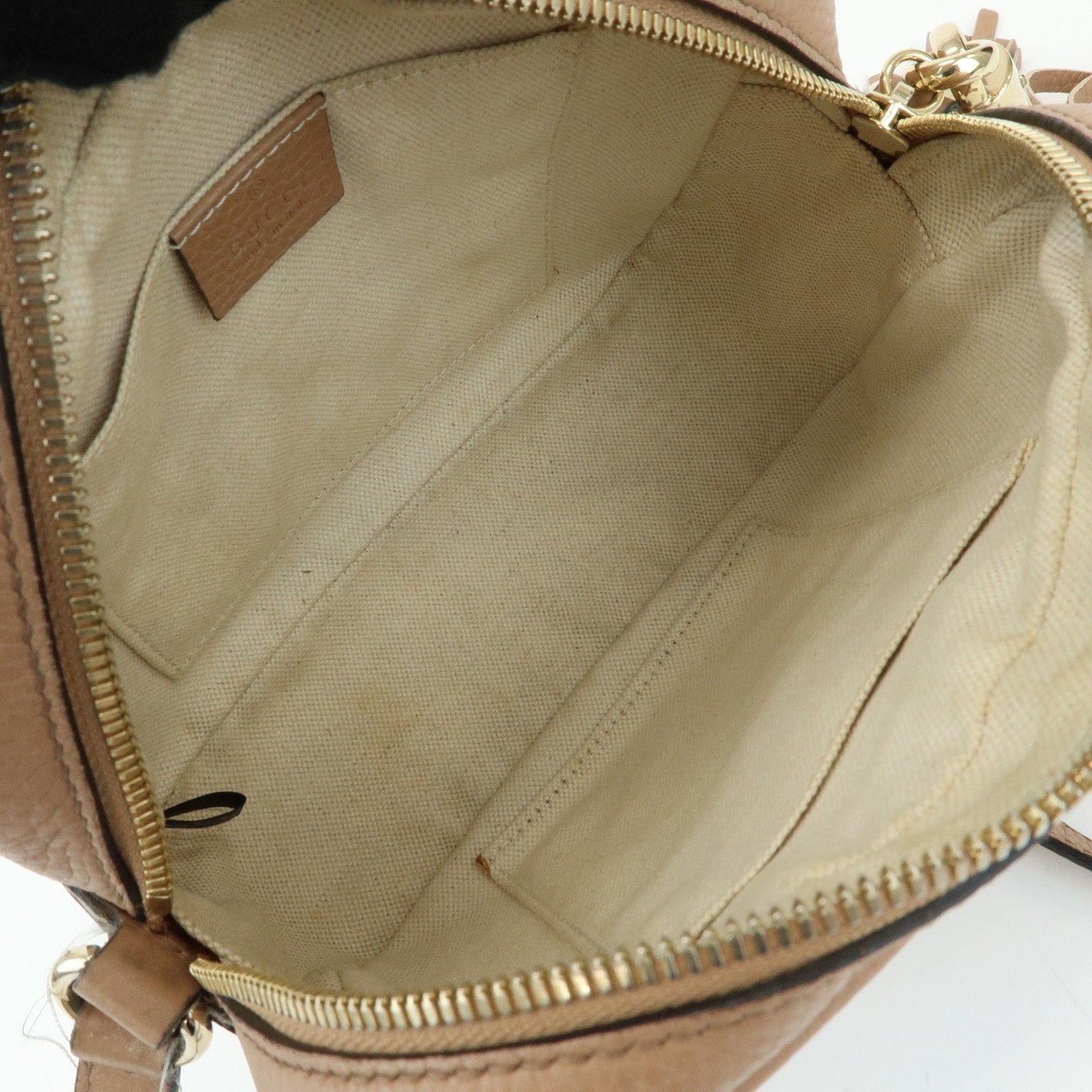 SOHO Interlocking G Leather Shoulder Bag Pink Beige 308364 — view 20