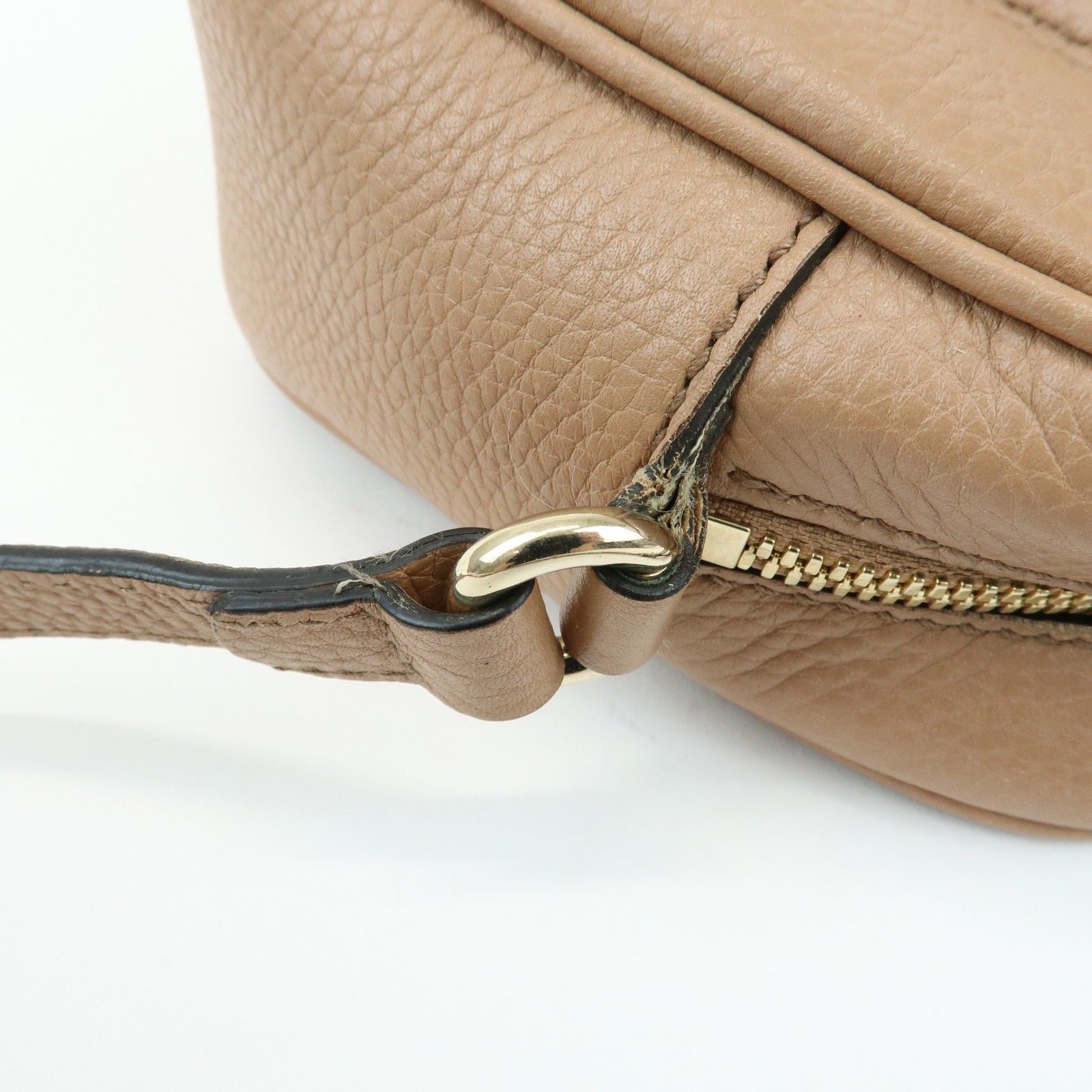 SOHO Interlocking G Leather Shoulder Bag Pink Beige 308364 — view 9