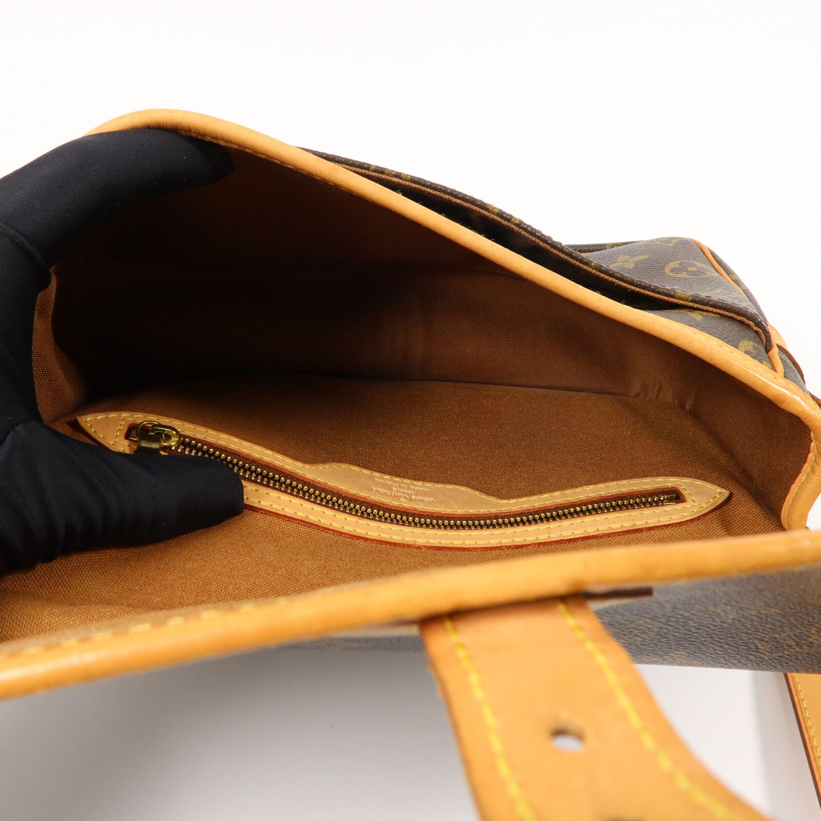 Monogram Sologne Shoulder Bag Brown Shoulder Bag M 42250 — view 5