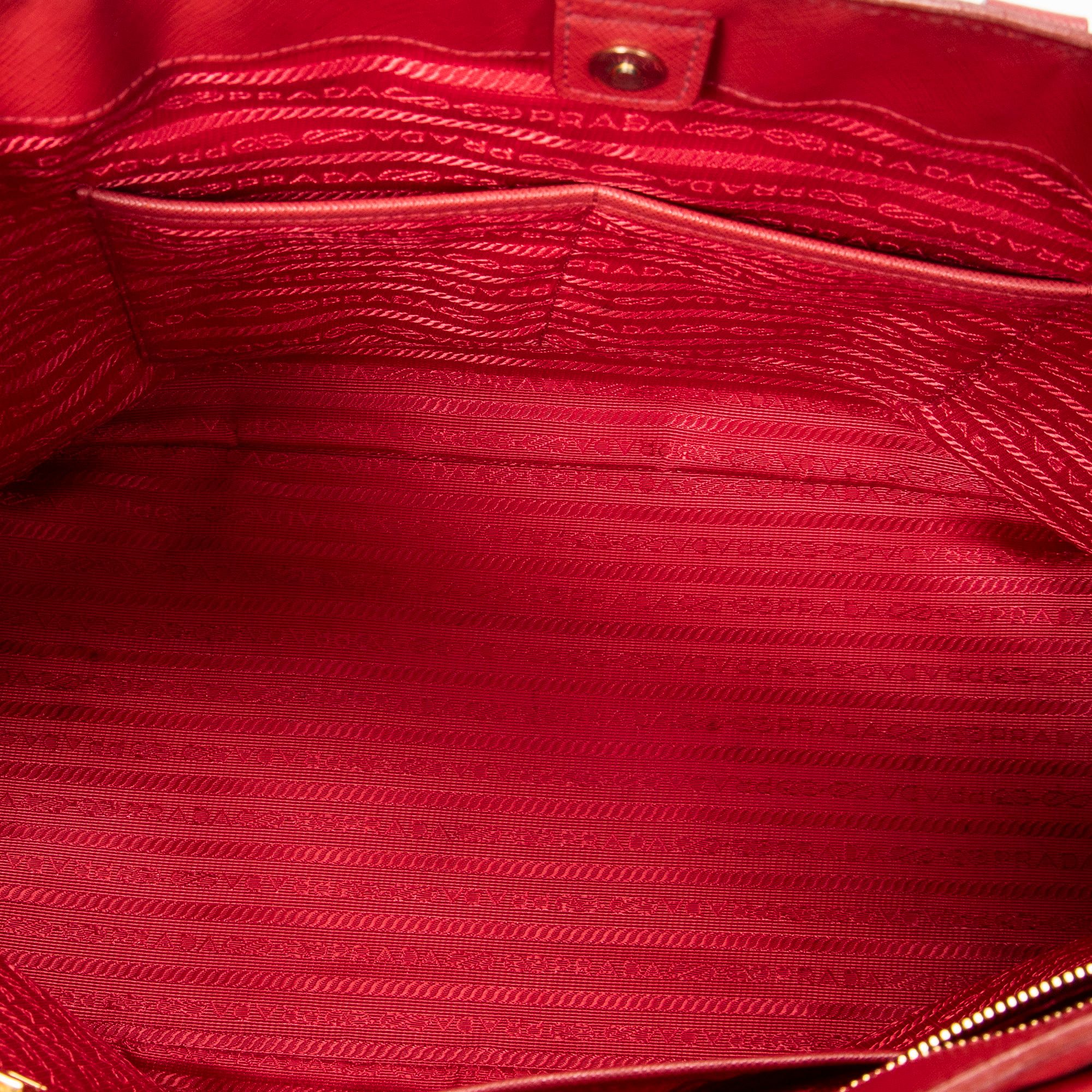 Large Open Tote Red Saffiano Leather Gold — view 9