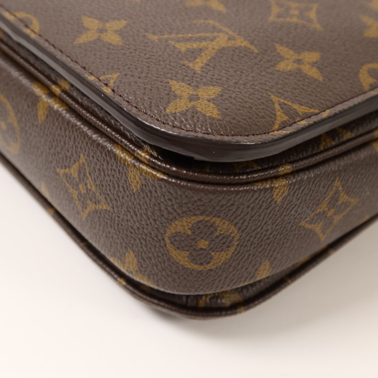 Pochette Metis, Monogram — view 12