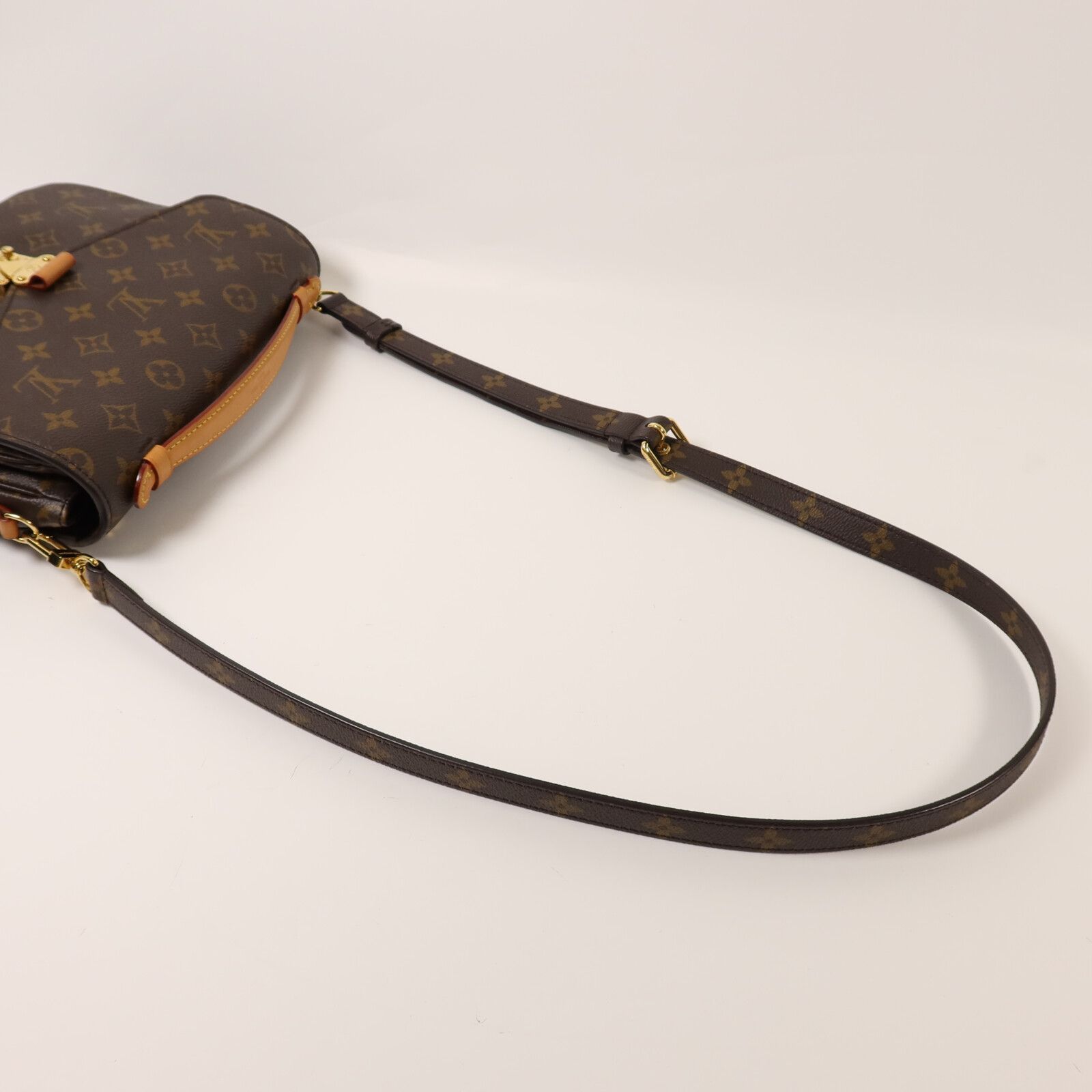 Pochette Metis, Monogram — view 7