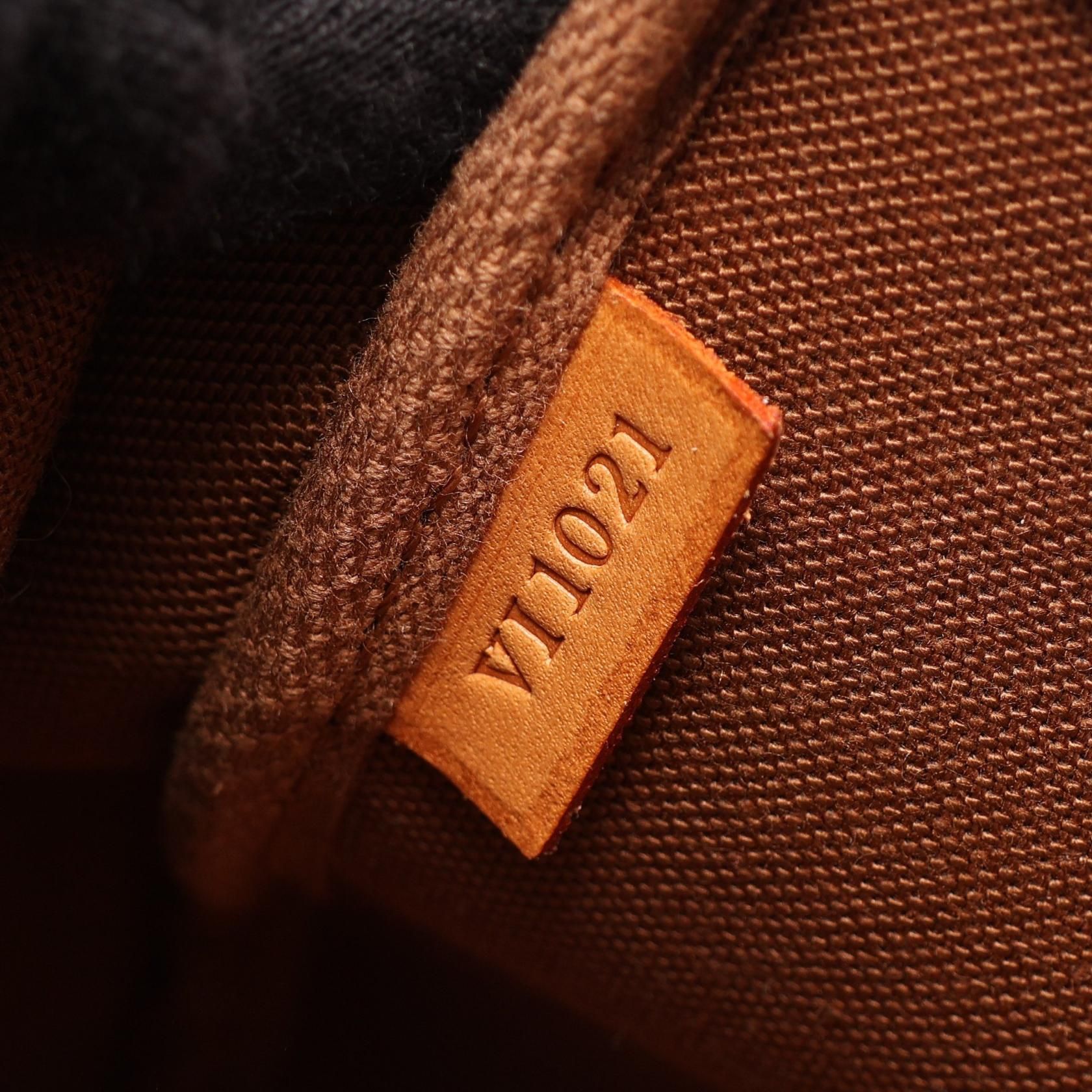 Mini Pochette Accessoires, Damier Ebene — view 5