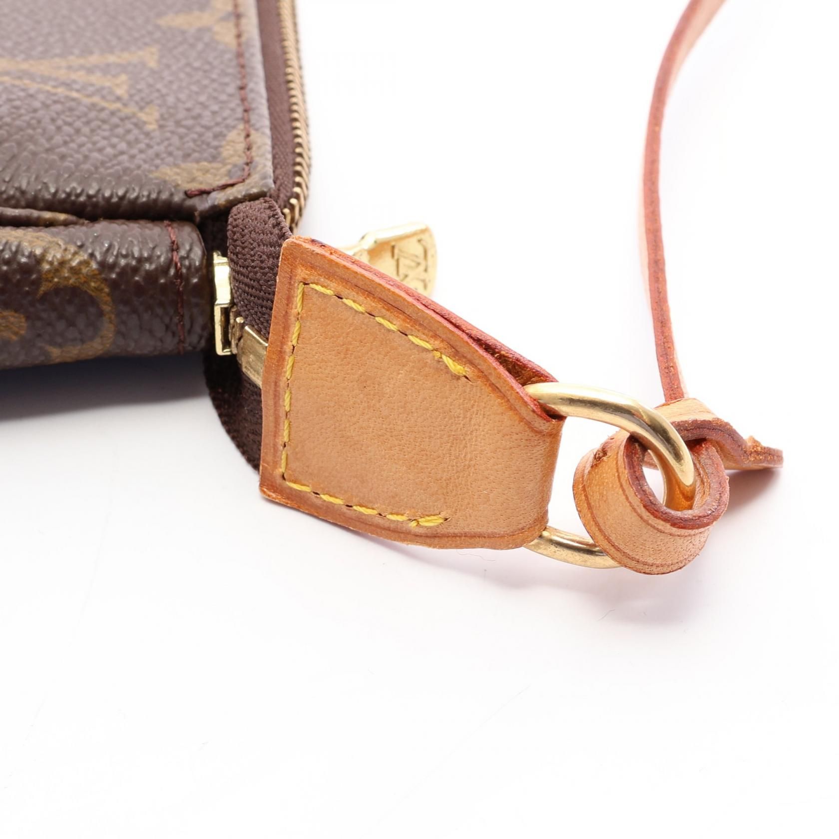 Mini Pochette Accessoires, Damier Ebene — view 6