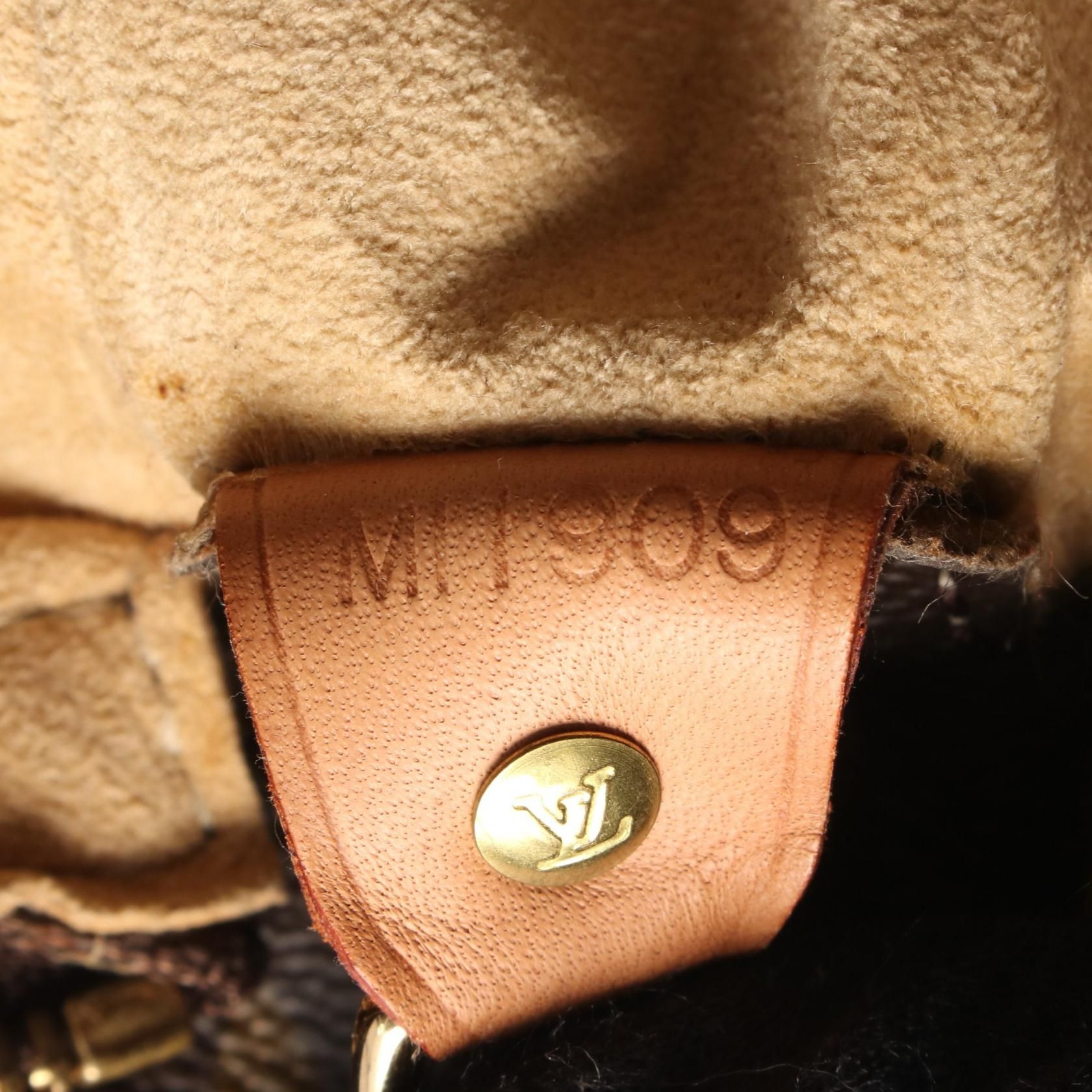Looping GM, Monogram — view 5