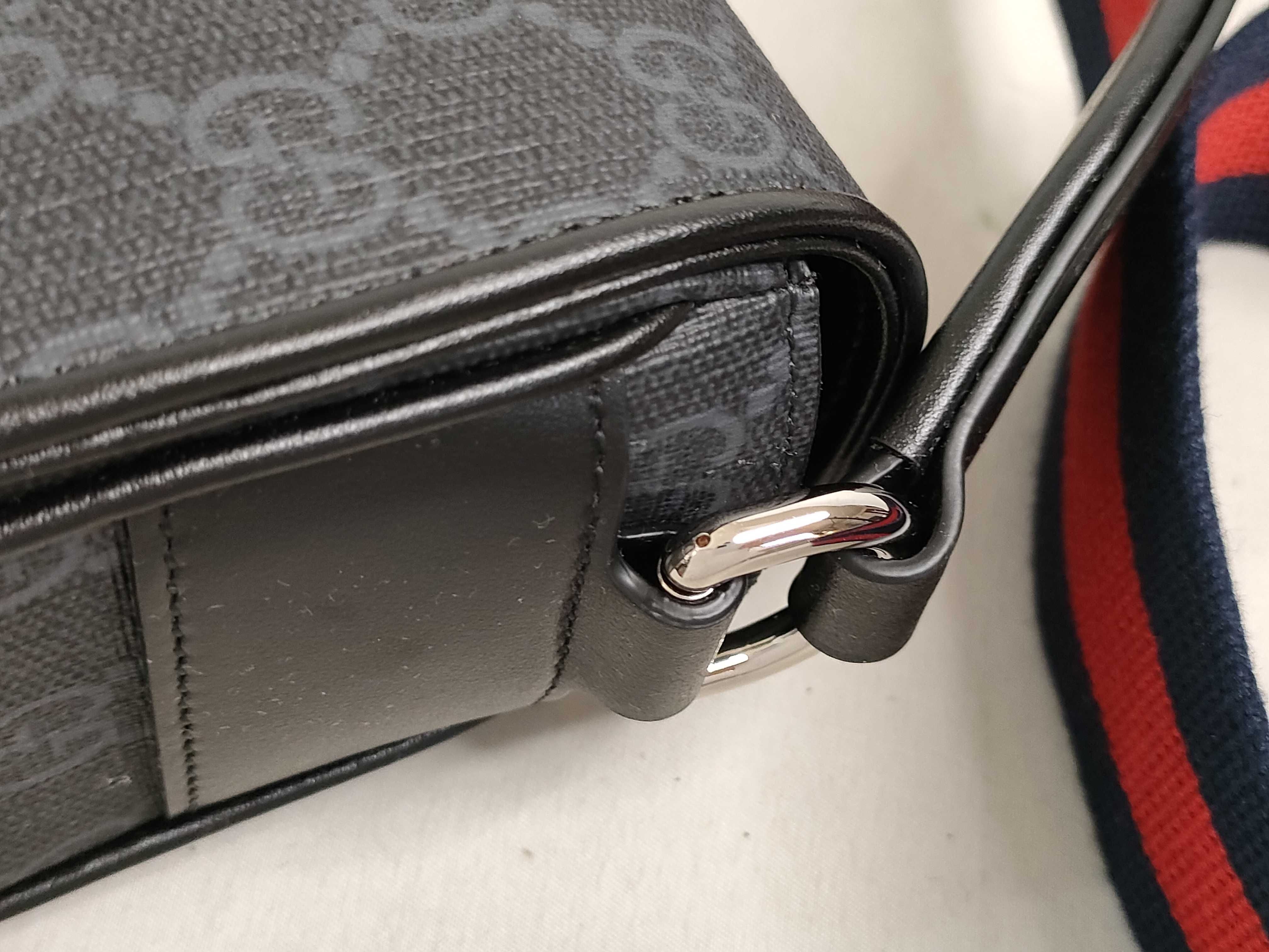 GG Supreme Unused GG Shoulder Bag with Sherry Strap — view 5