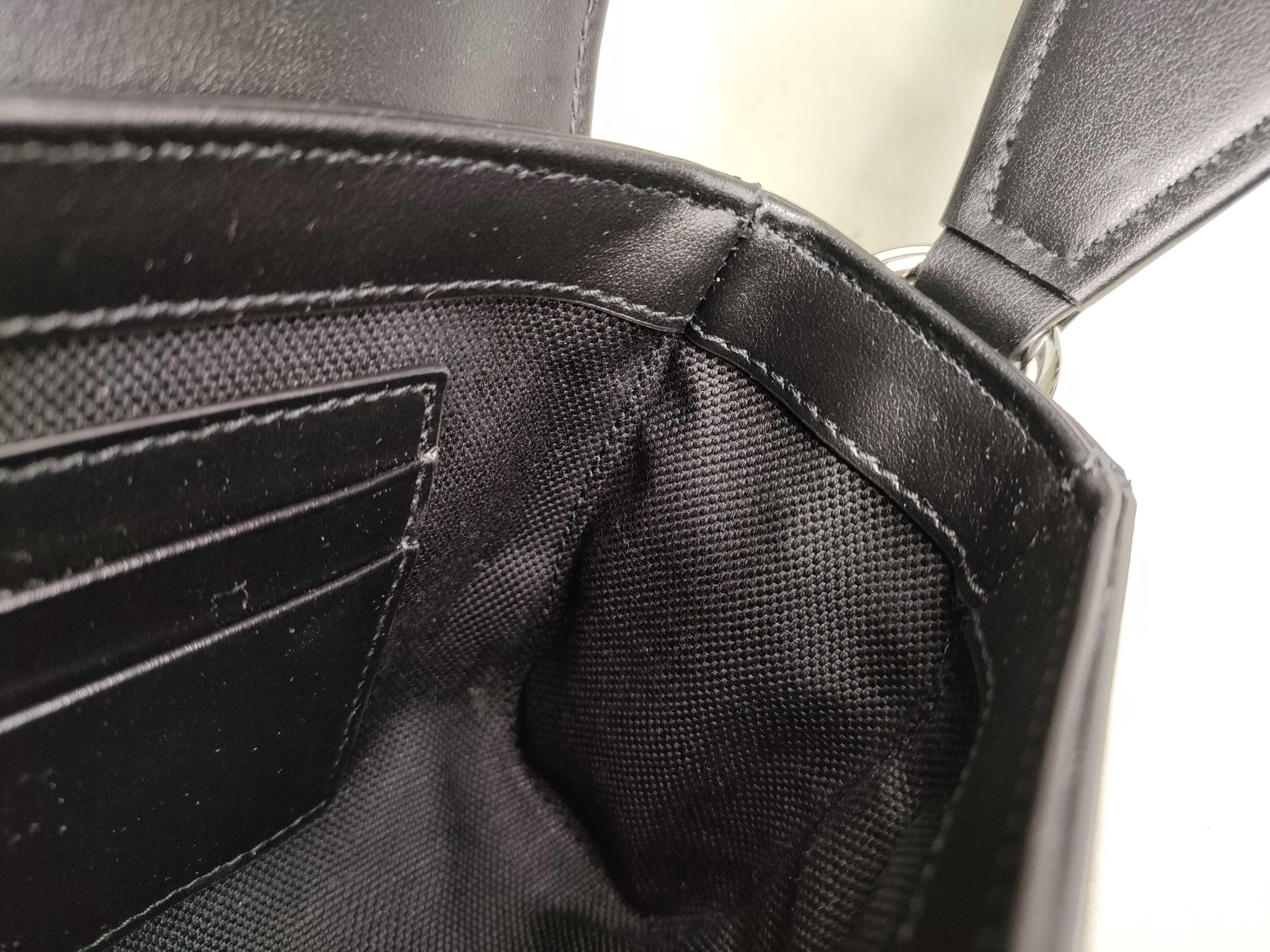 GG Supreme Unused GG Shoulder Bag with Sherry Strap — view 9