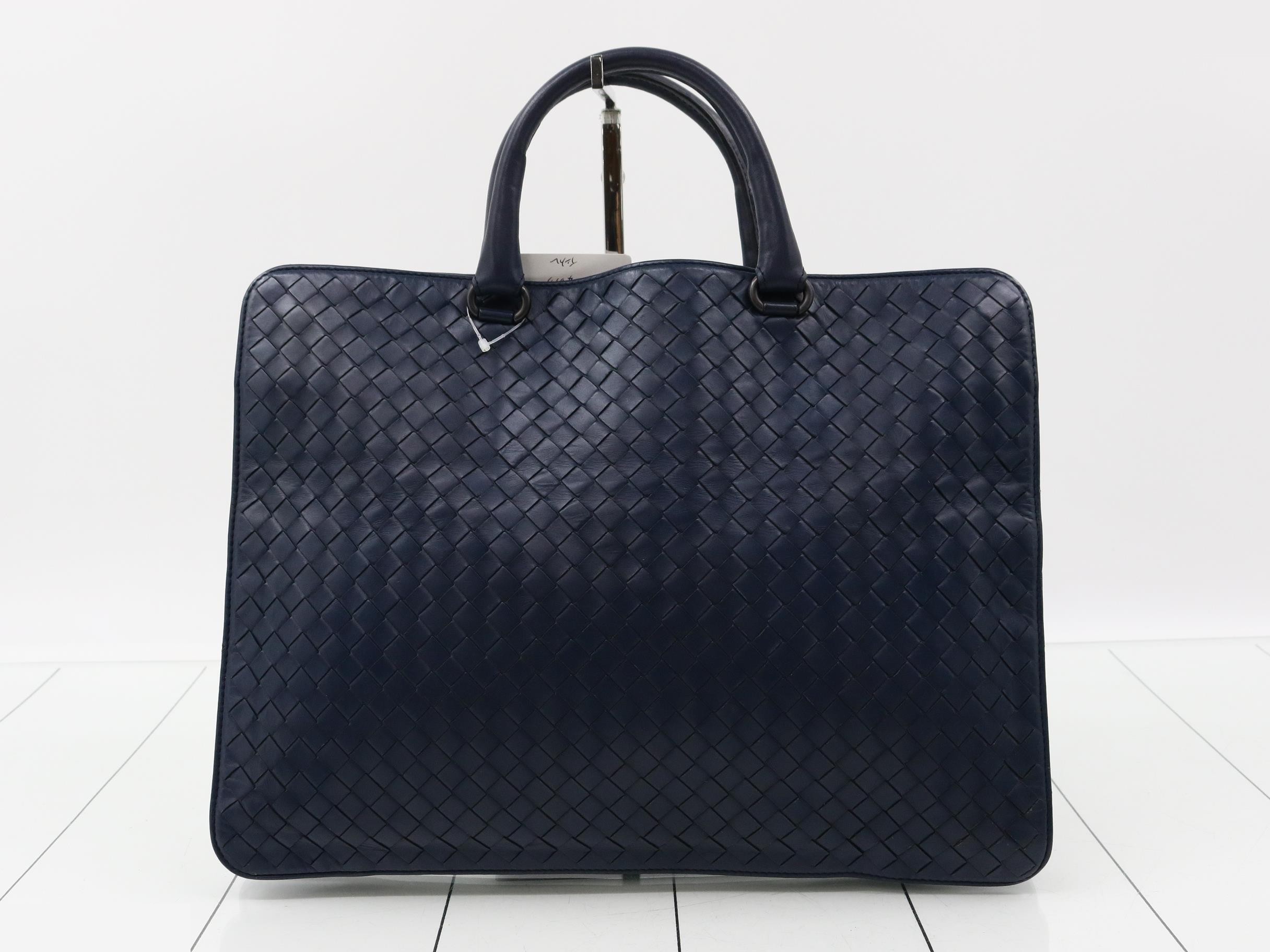 Intrecciato business bag, leather, navy.