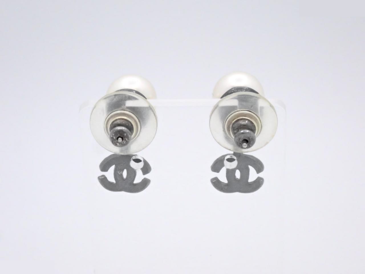 05C Earrings — view 2
