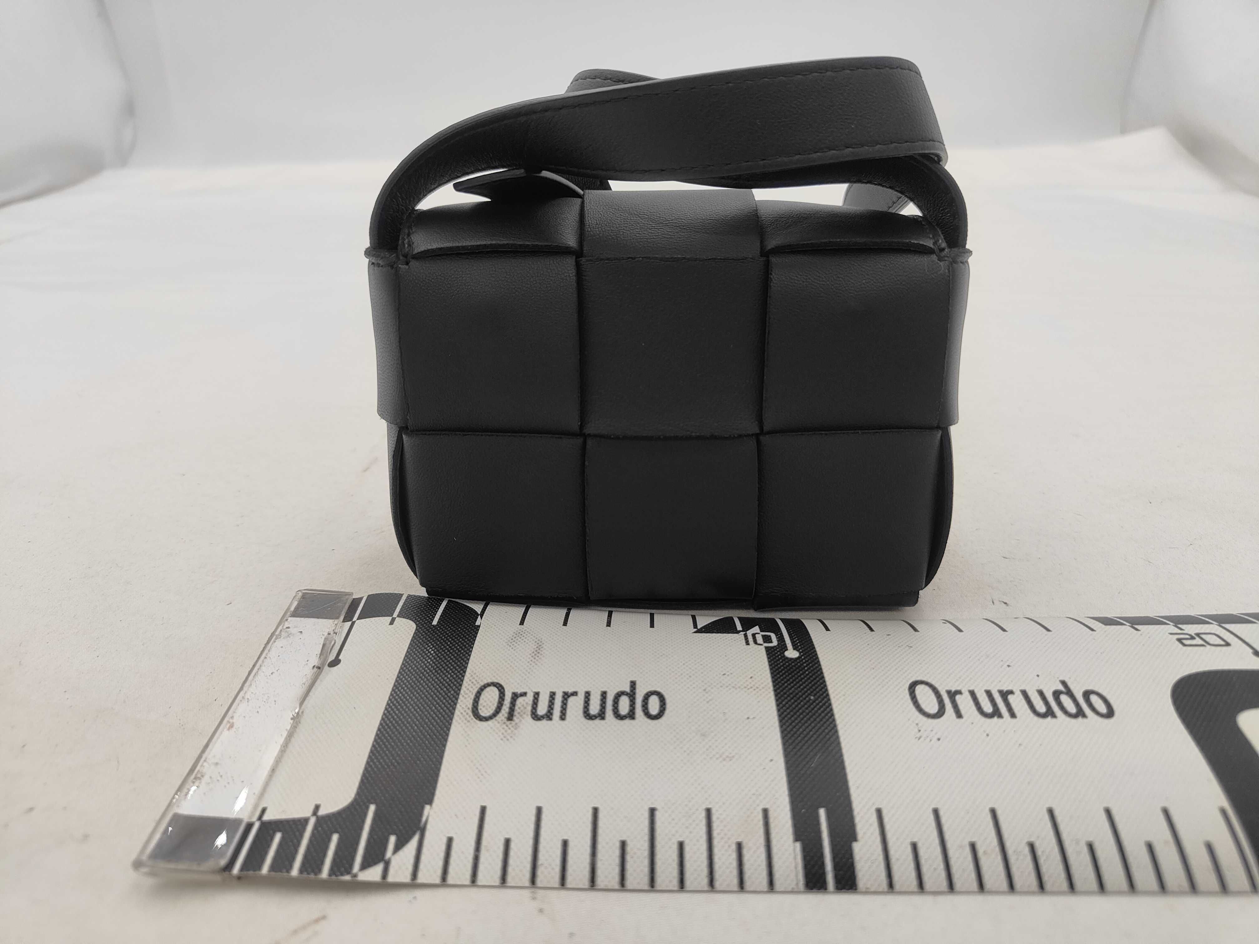 Maxi Intrecciato Black Shoulder Bag — view 2