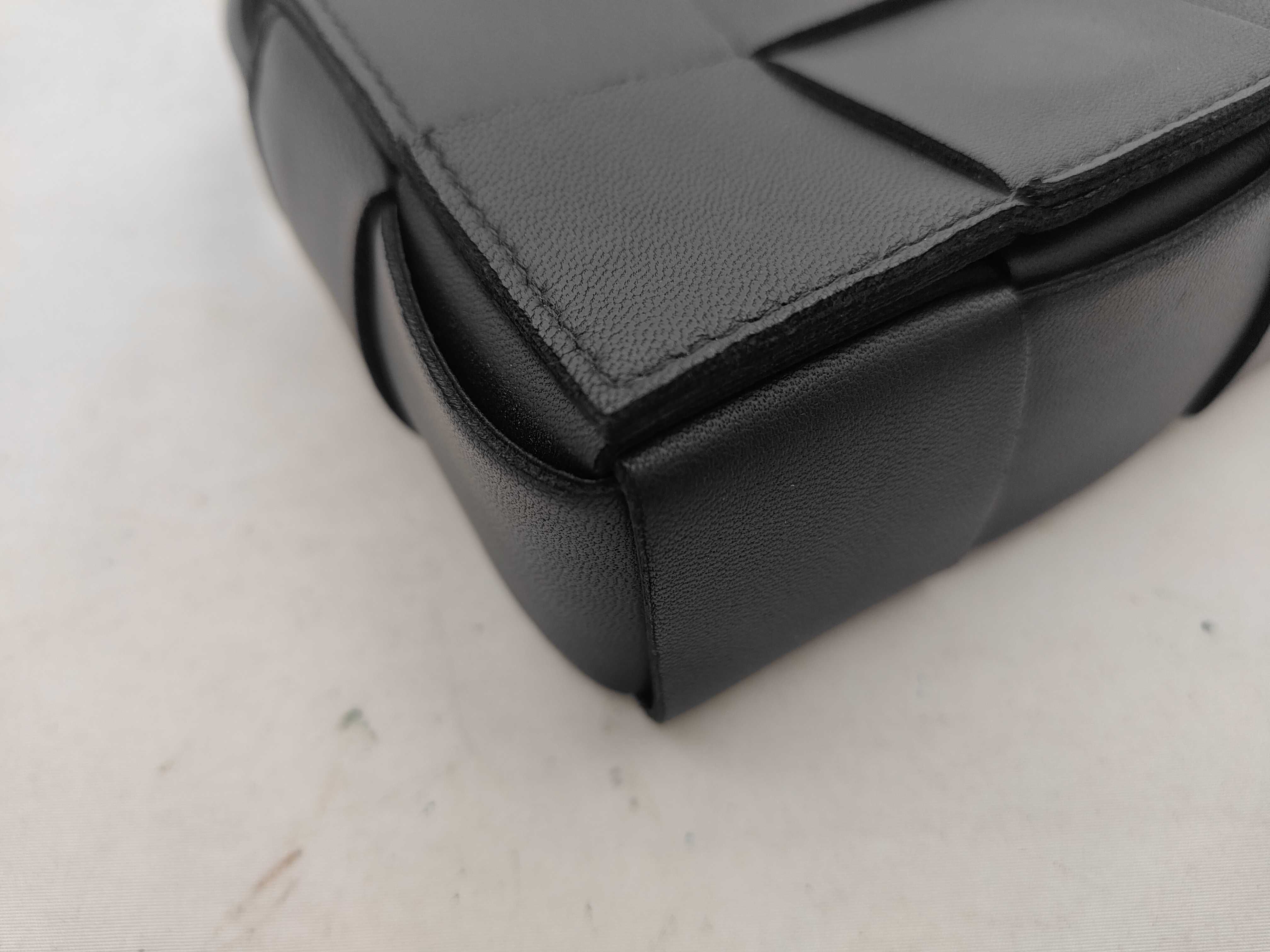 Maxi Intrecciato Black Shoulder Bag — view 6