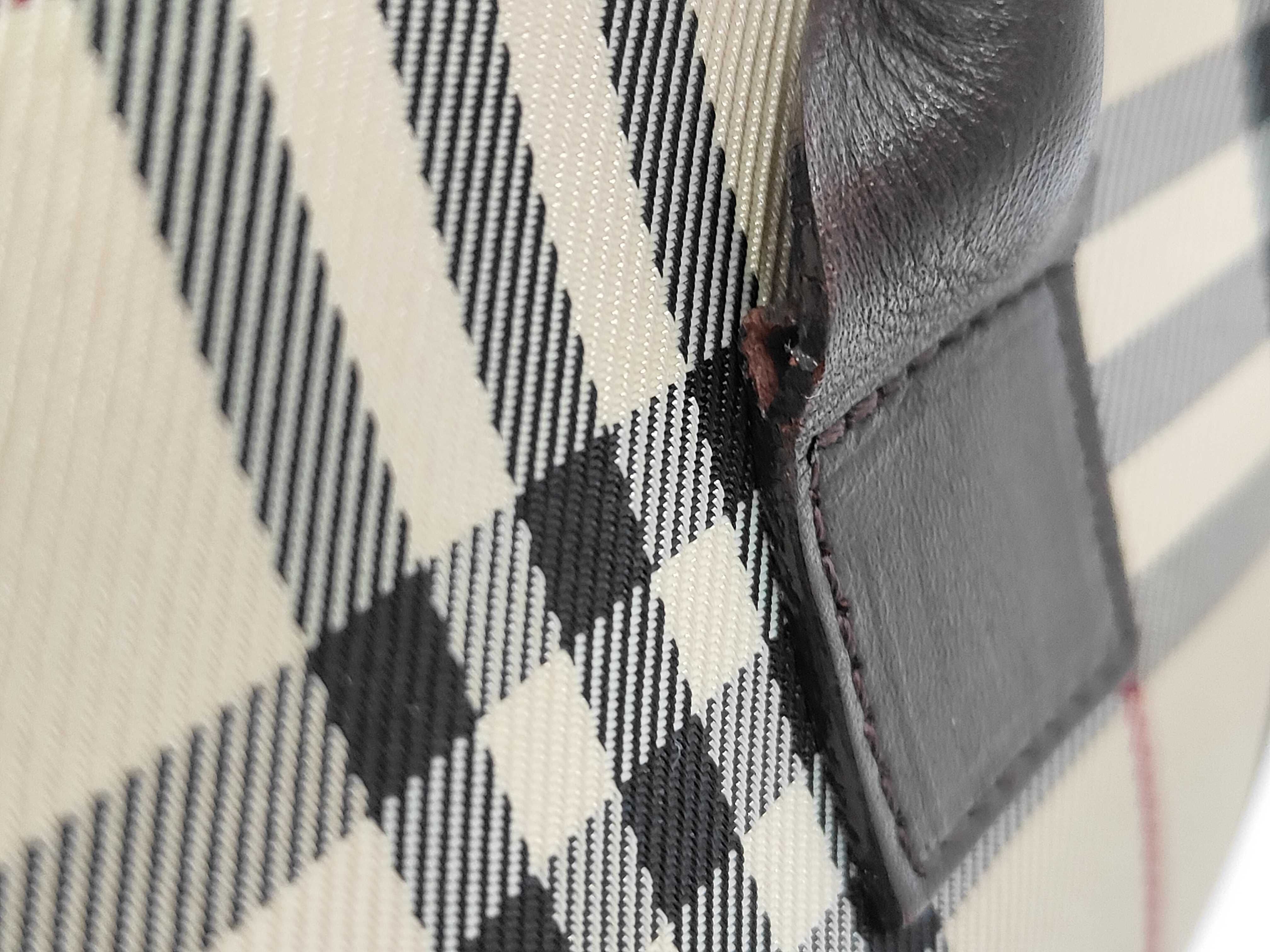 handbag — view 3