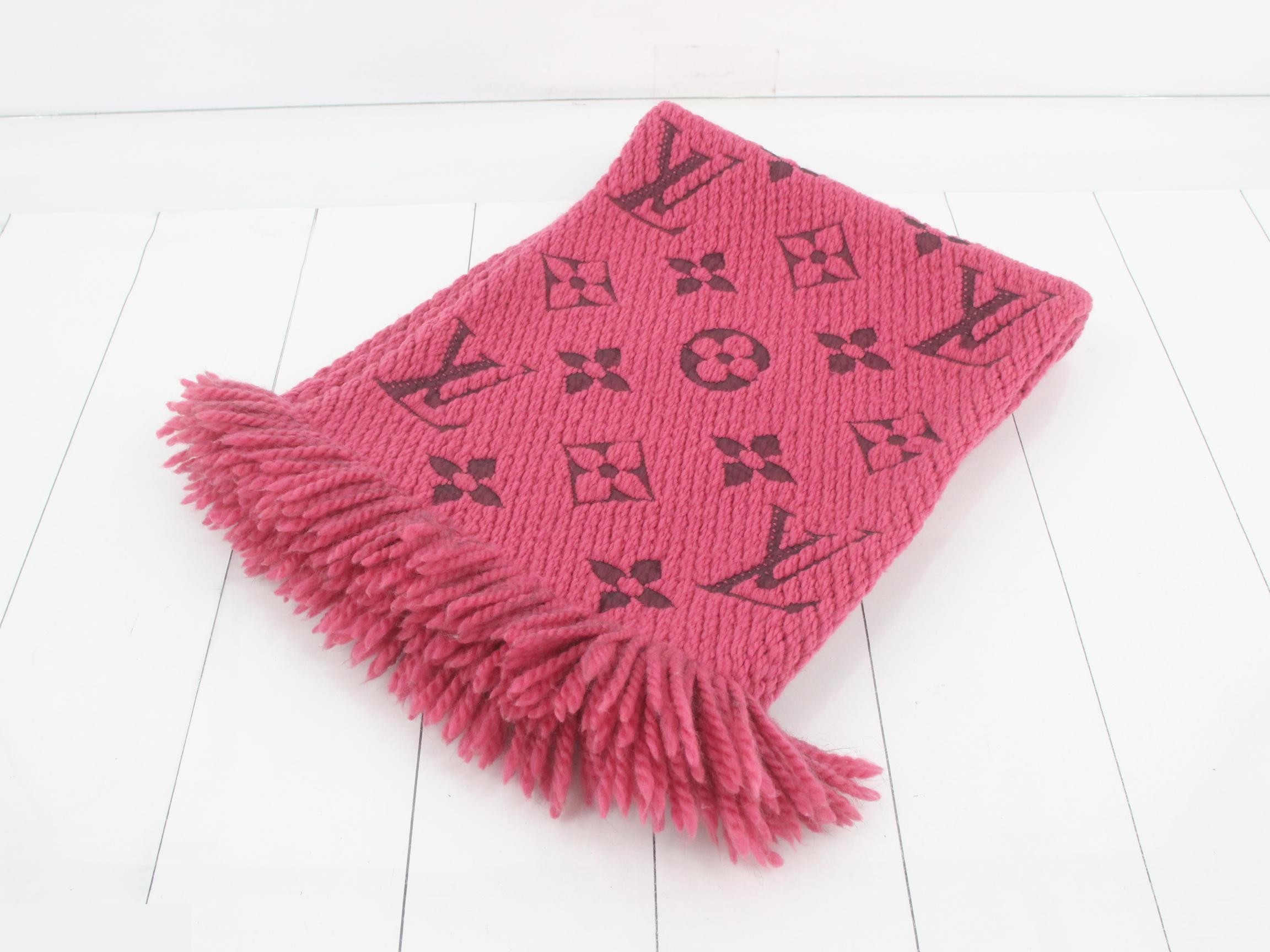 Logo Mania Long Scarf, with domestic tag, pink