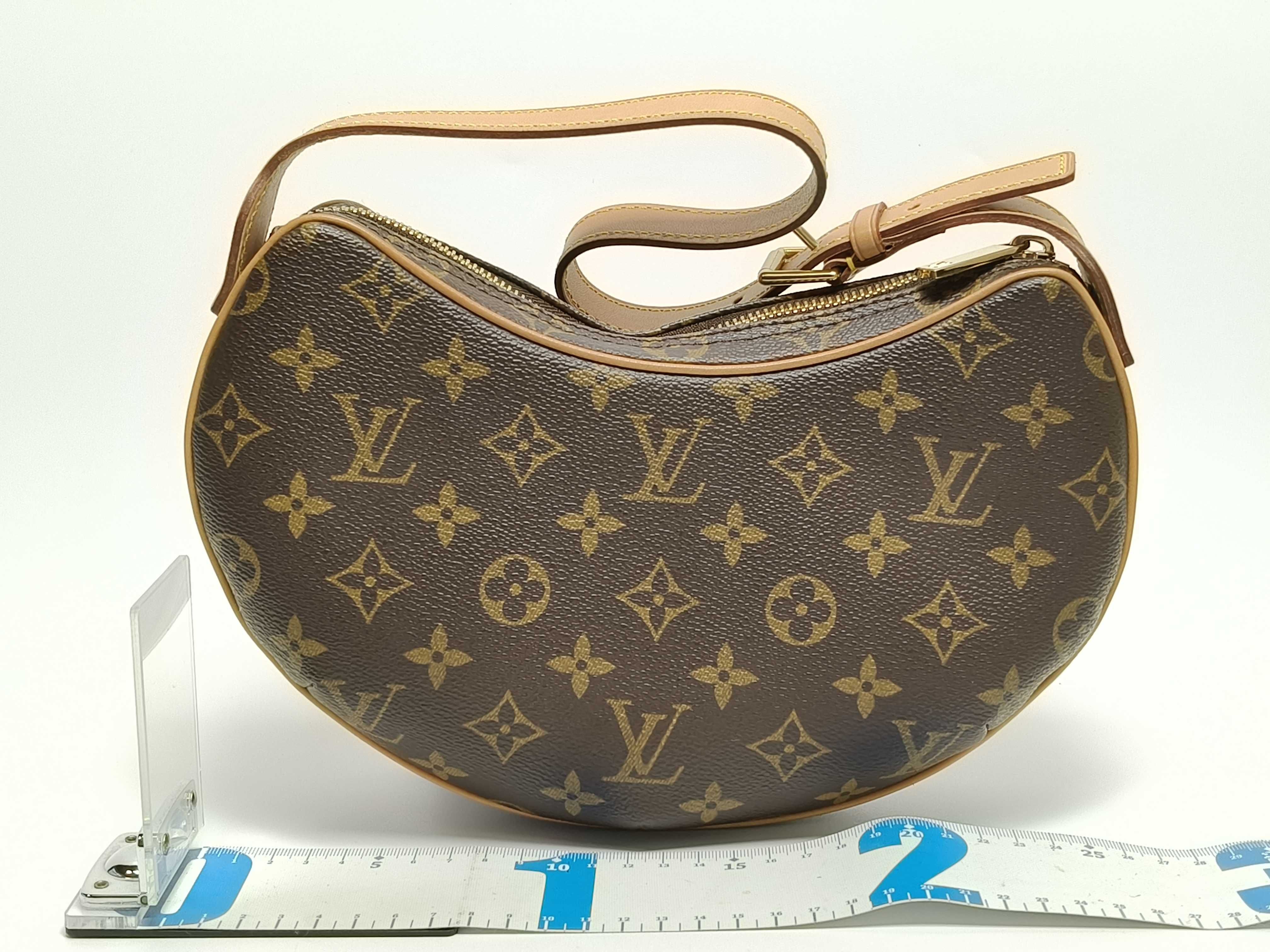 Monogram Pochette Croissant M51510 SP0013 Shoulder Bag — view 2