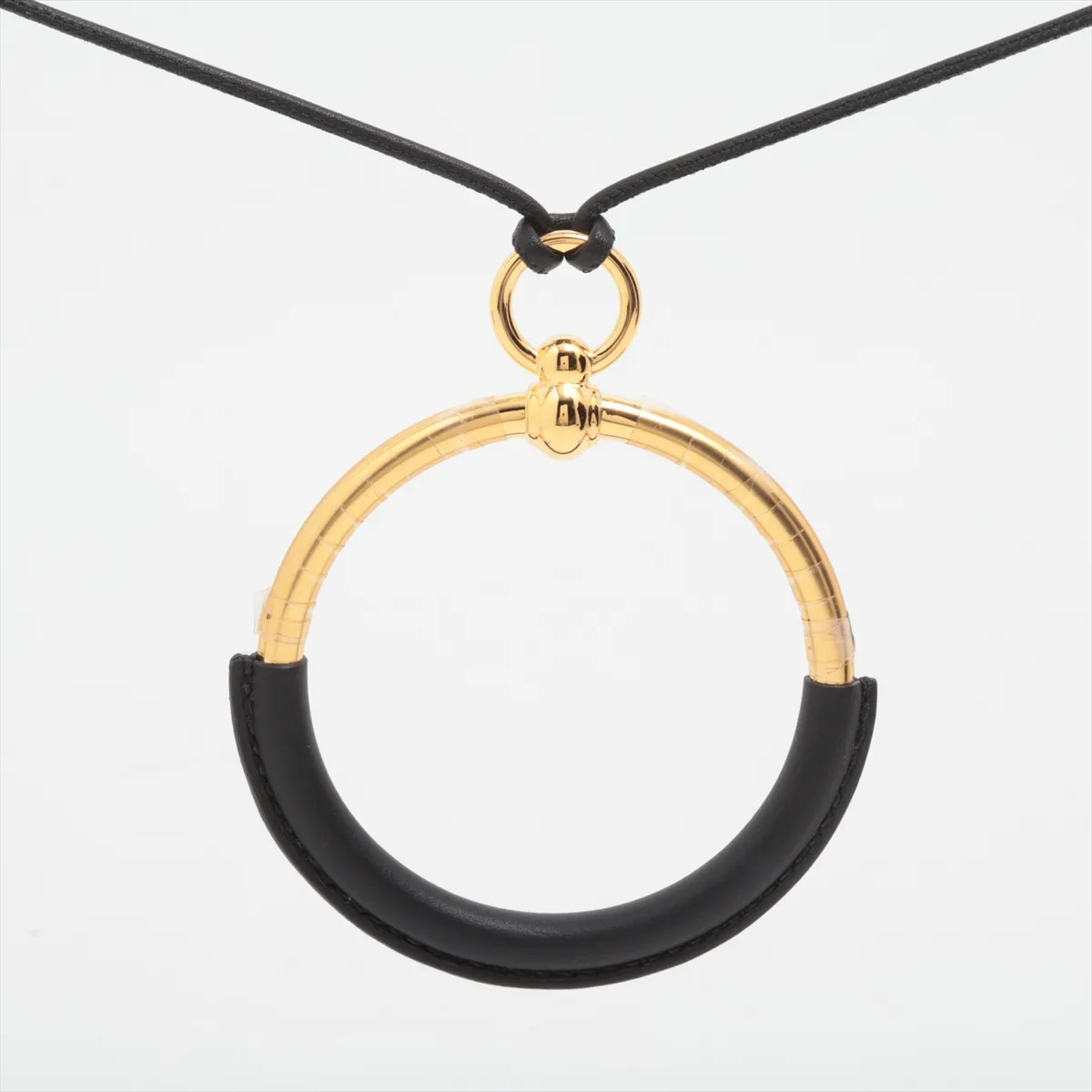 Loop Grand Necklace GP x Leather Black x Gold — view 2