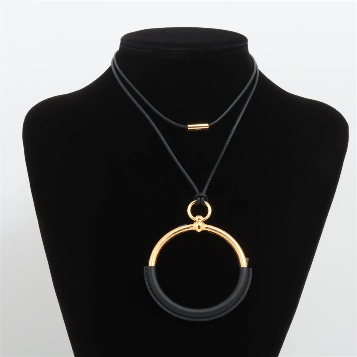 Loop Grand Necklace GP x Leather Black x Gold — view 4