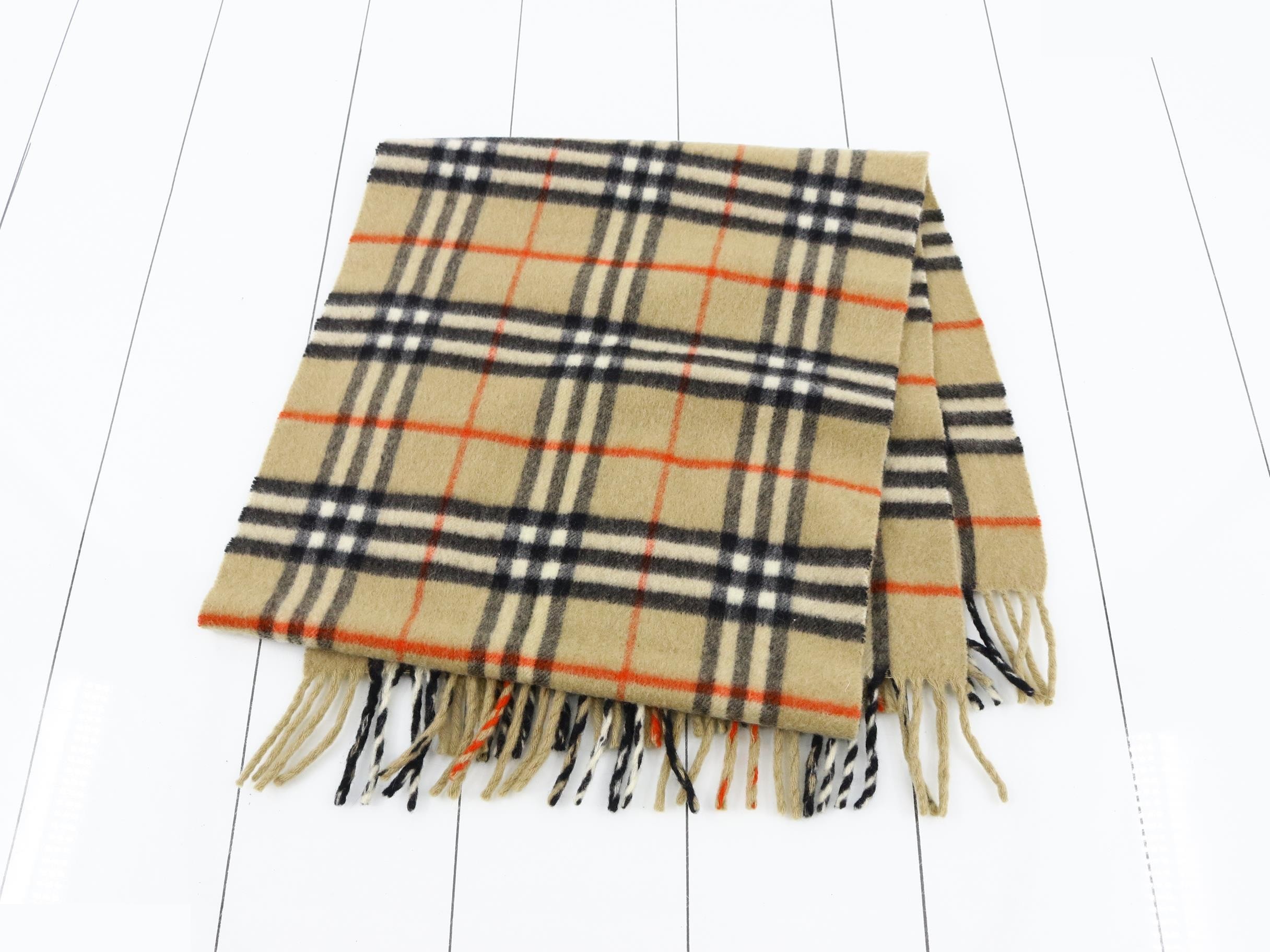 Other lines: Small items, accessories, and scarves — view 3