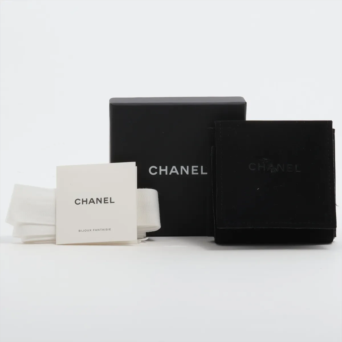 Coco Mark B22V Brooch, GP x Leather, Gold, — view 5