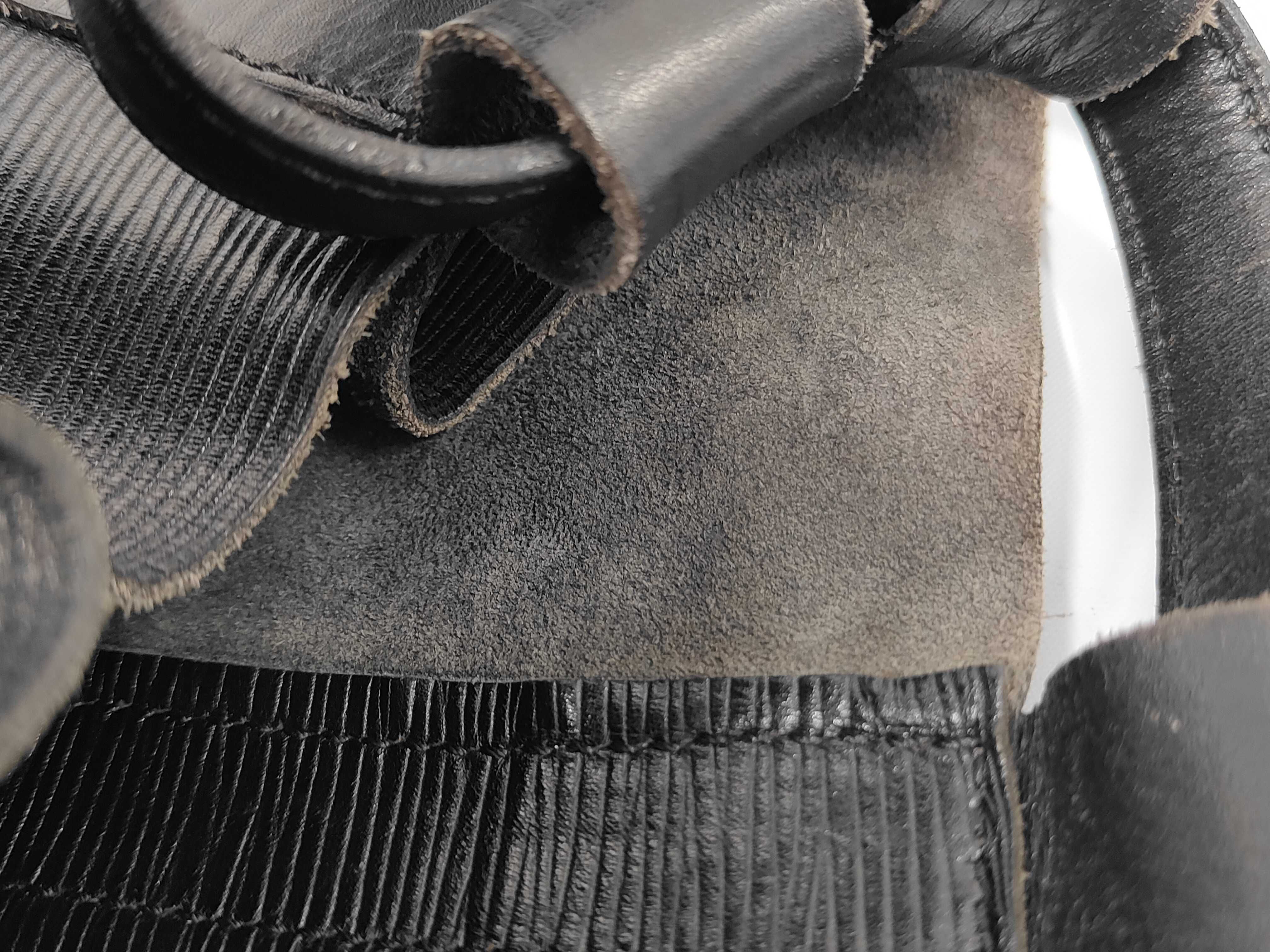 Epi Randonee Noir Shoulder Bag — view 10