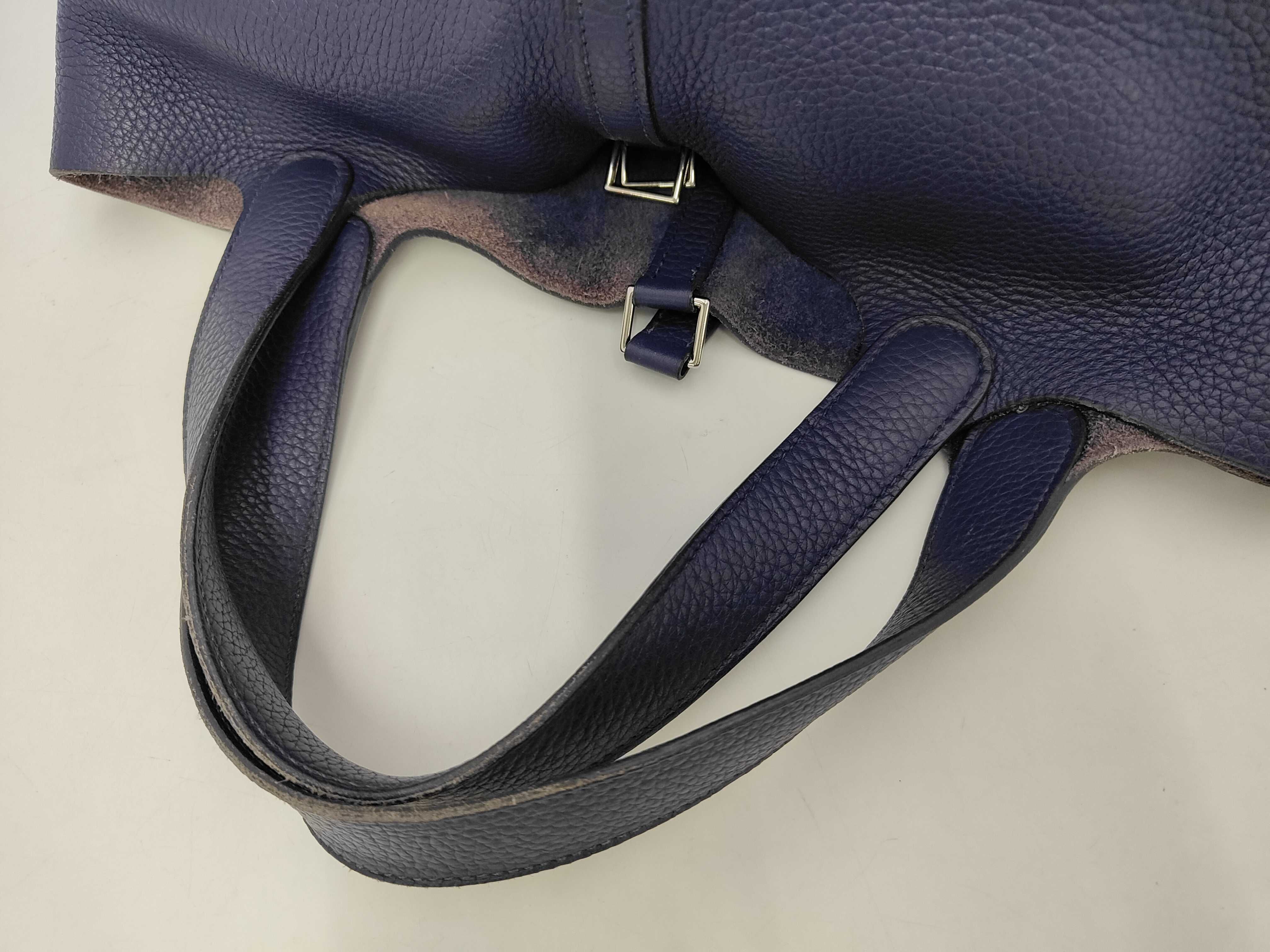 Picotin Lock 22 MM Taurillon Clemence Leather Handbag, Navy, Silver Hardware — view 5
