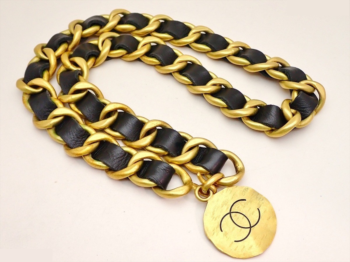 Stamped 94P, Coco Mark, leather chain, with box, total length approximately 80cm. — view 3