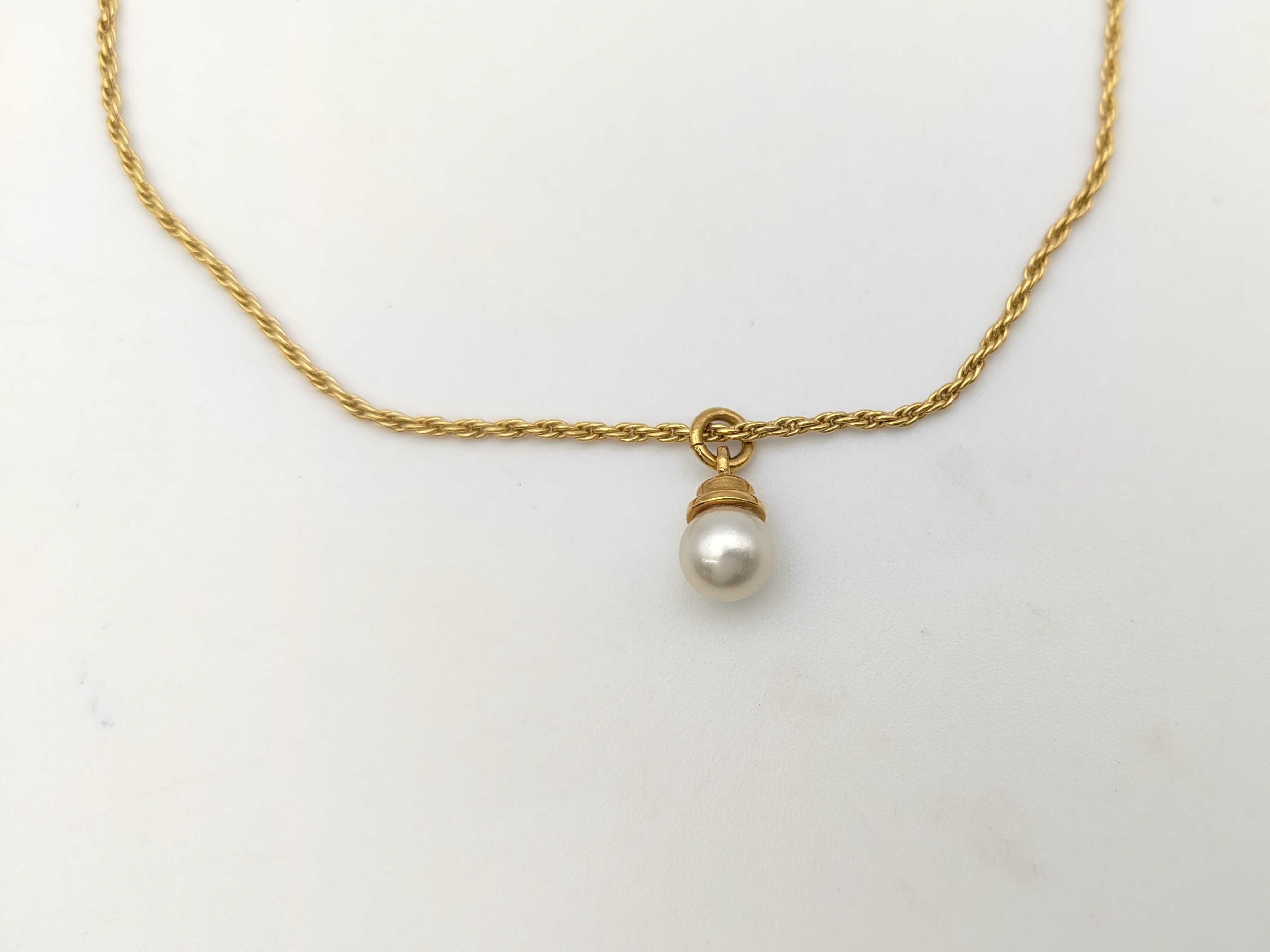 Vintage Faux Pearl Rope Chain Gold Necklace — view 2