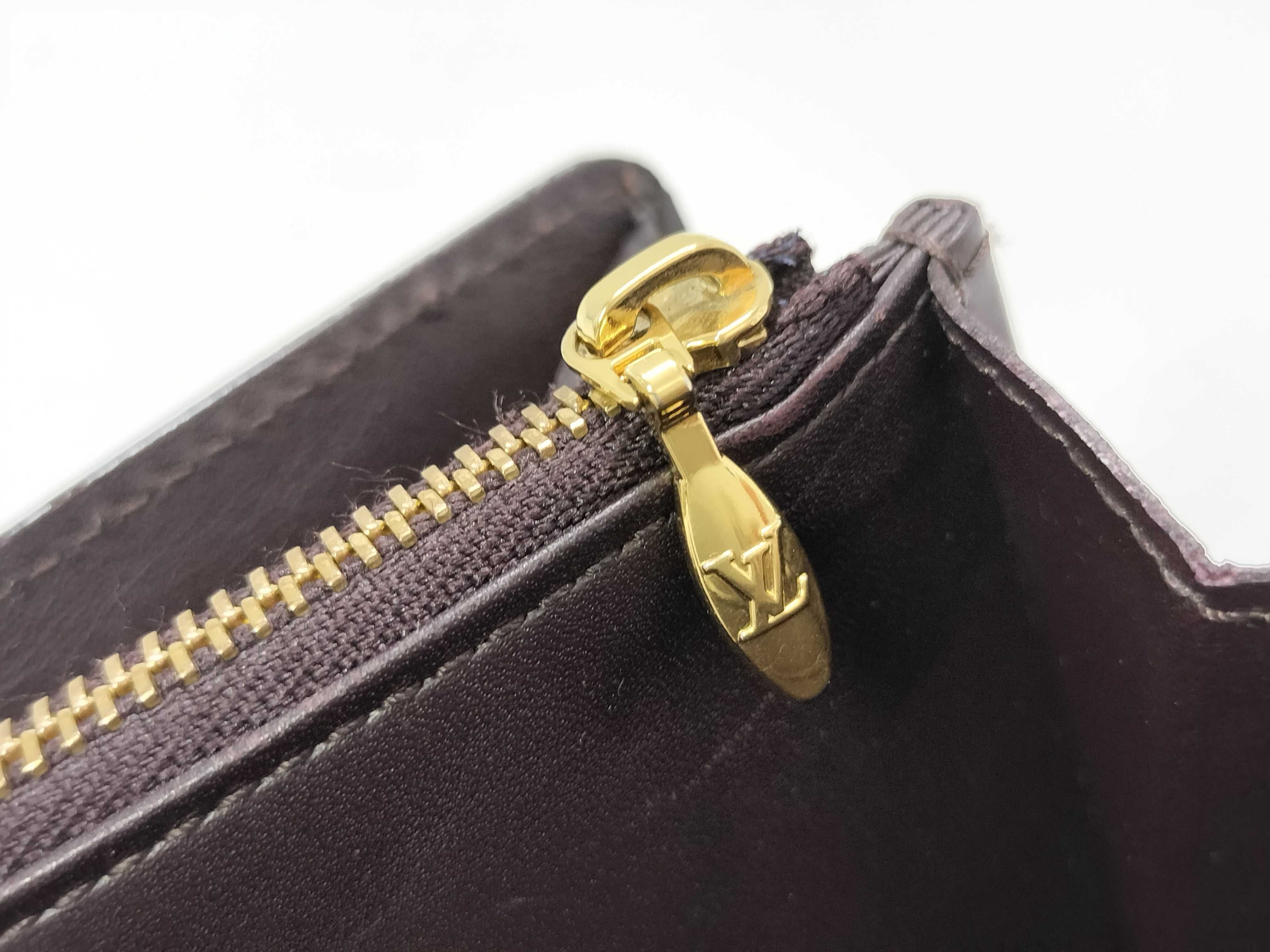 Vernis Louis Vuitton Wallet — view 12
