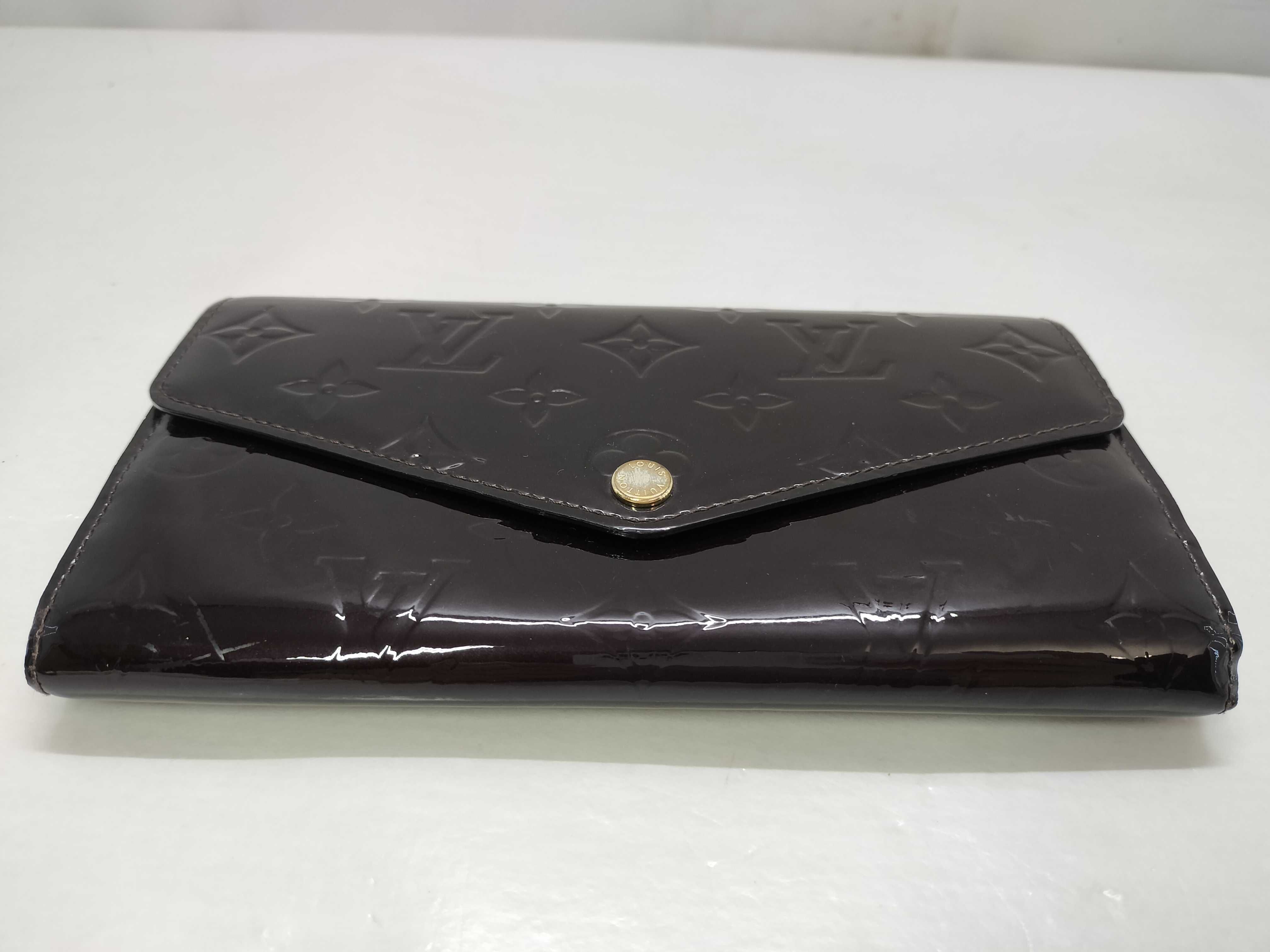 Vernis Louis Vuitton Wallet — view 4