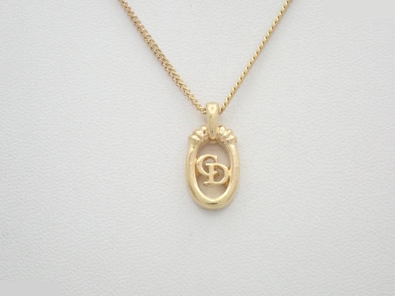 Other lines: Precious metals, necklaces, pendants
