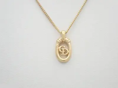 Other lines: Precious metals, necklaces, pendants
