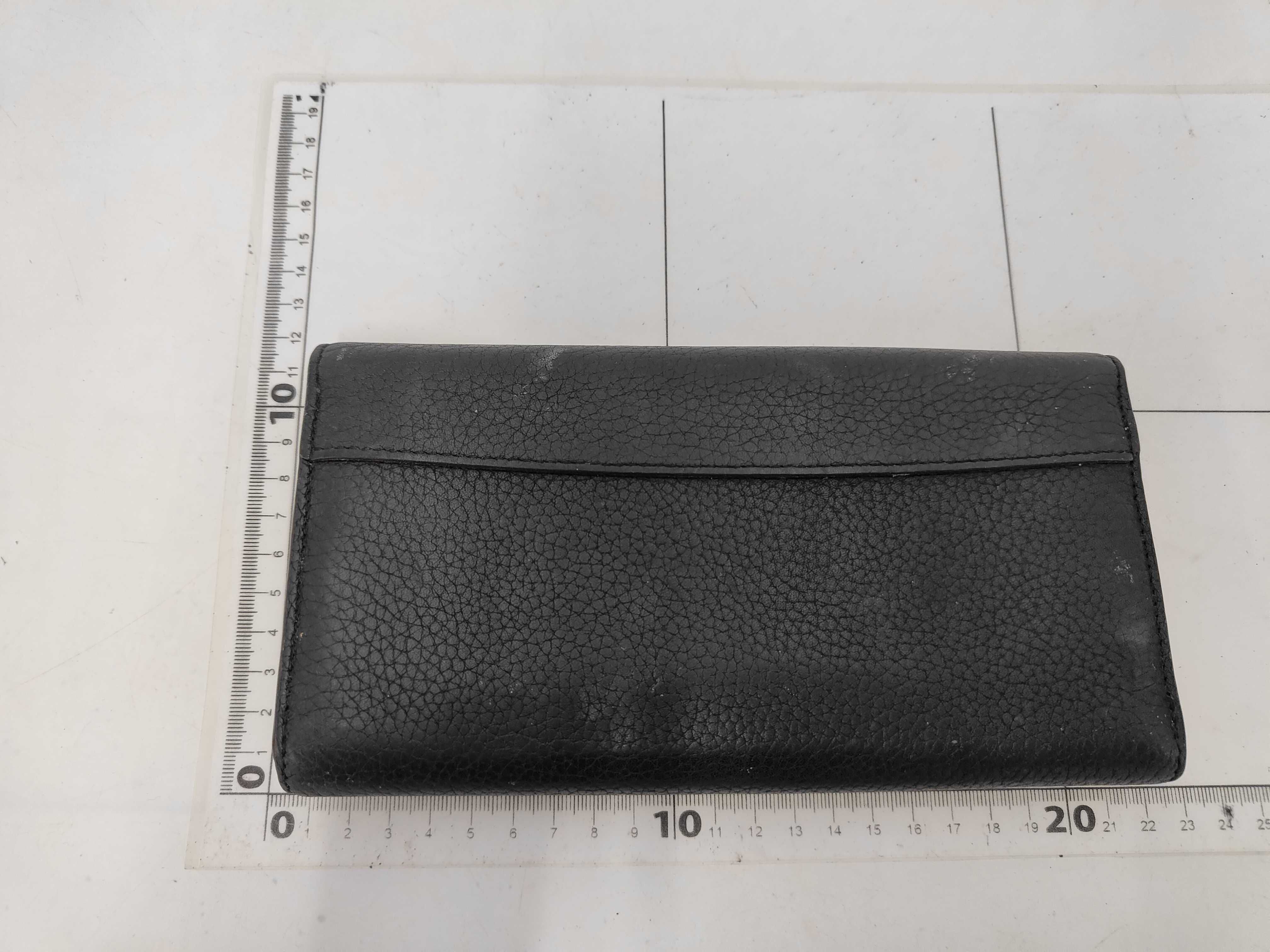 M61248 Taurillon Leather Portefeuille Capucines Noir Wallet — view 2