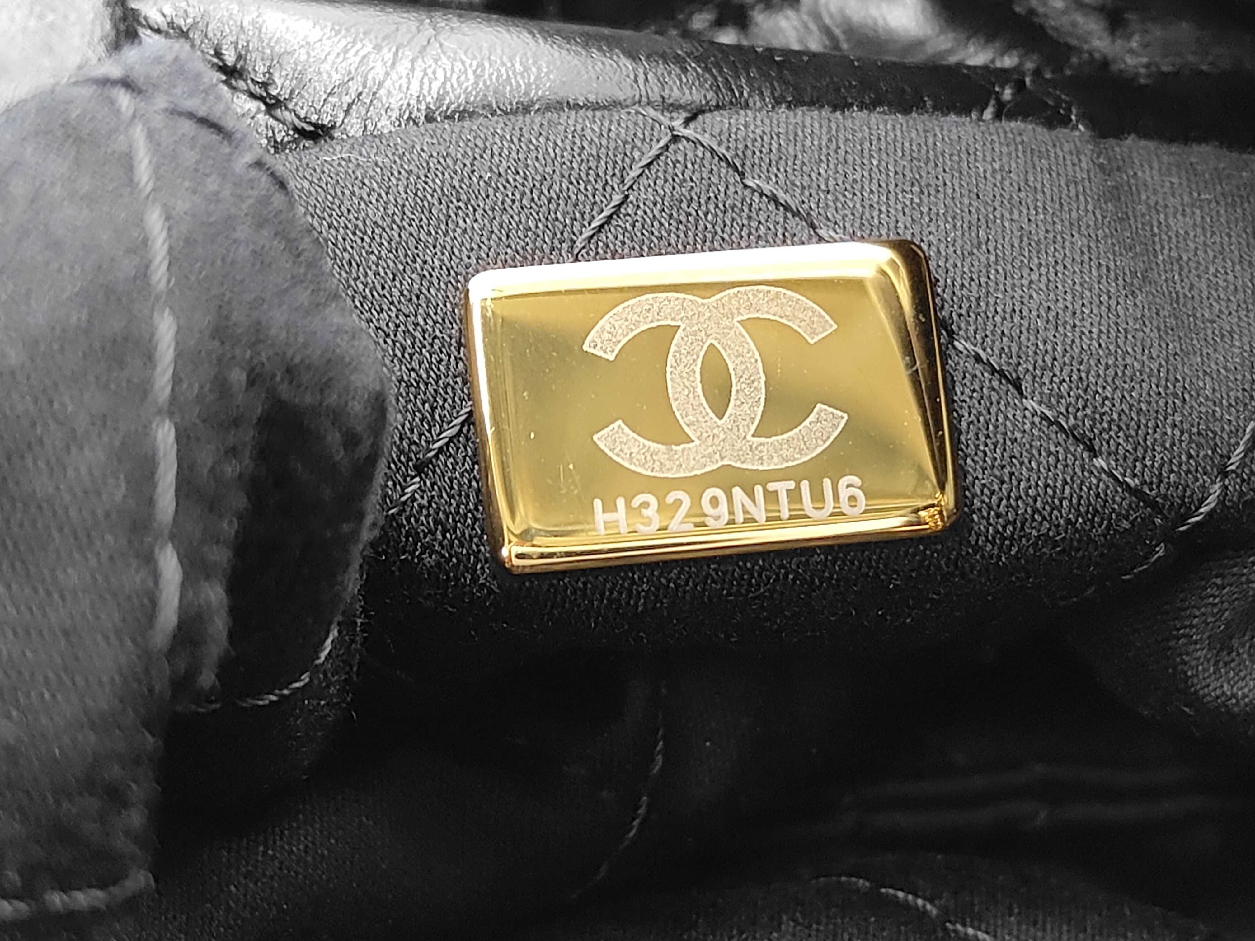 CHANEL22 Mini Bag — view 10