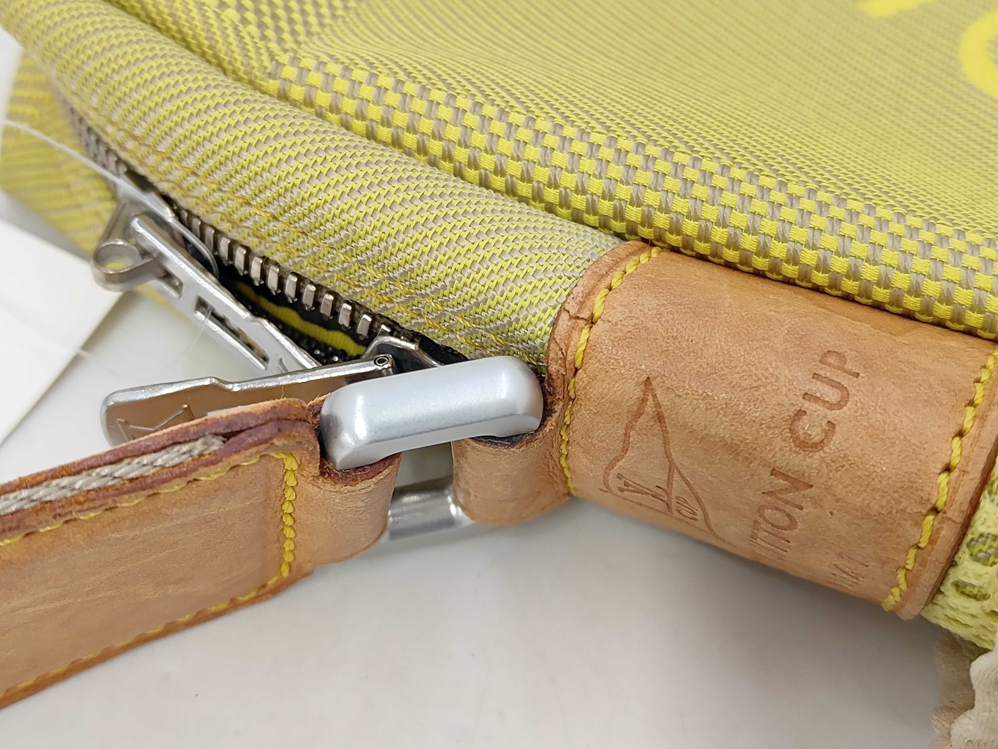 Damier Geant Weatherly Shoulder Bag — view 5