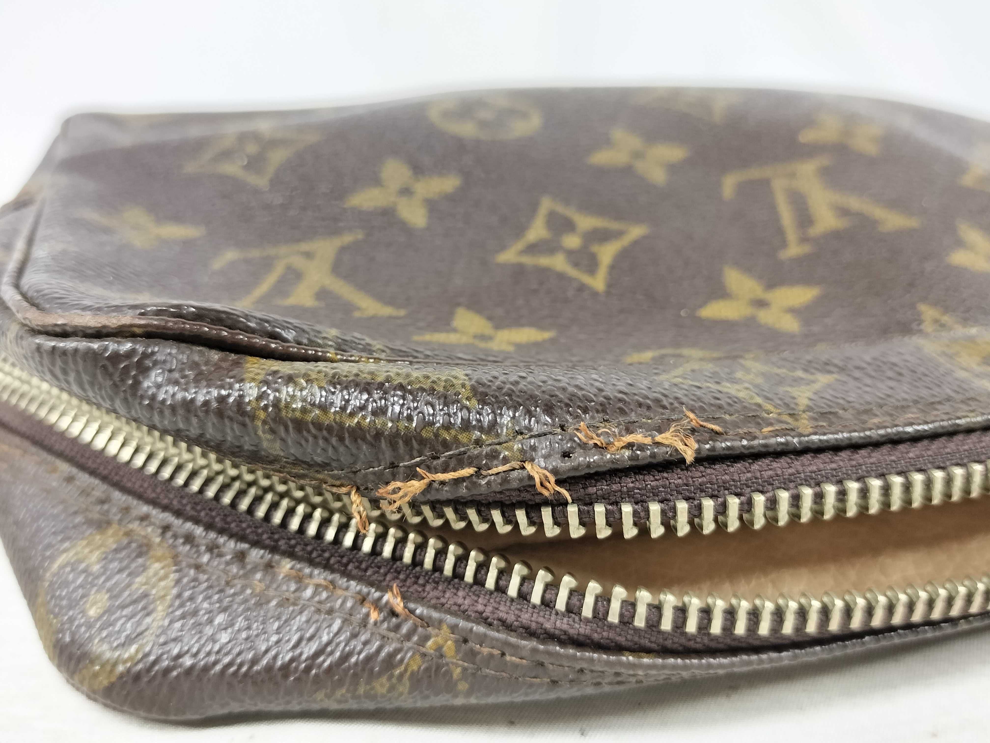 Monogram Louis Vuitton Trousses Toilette 23 Monogram M47524 Second Bag — view 12