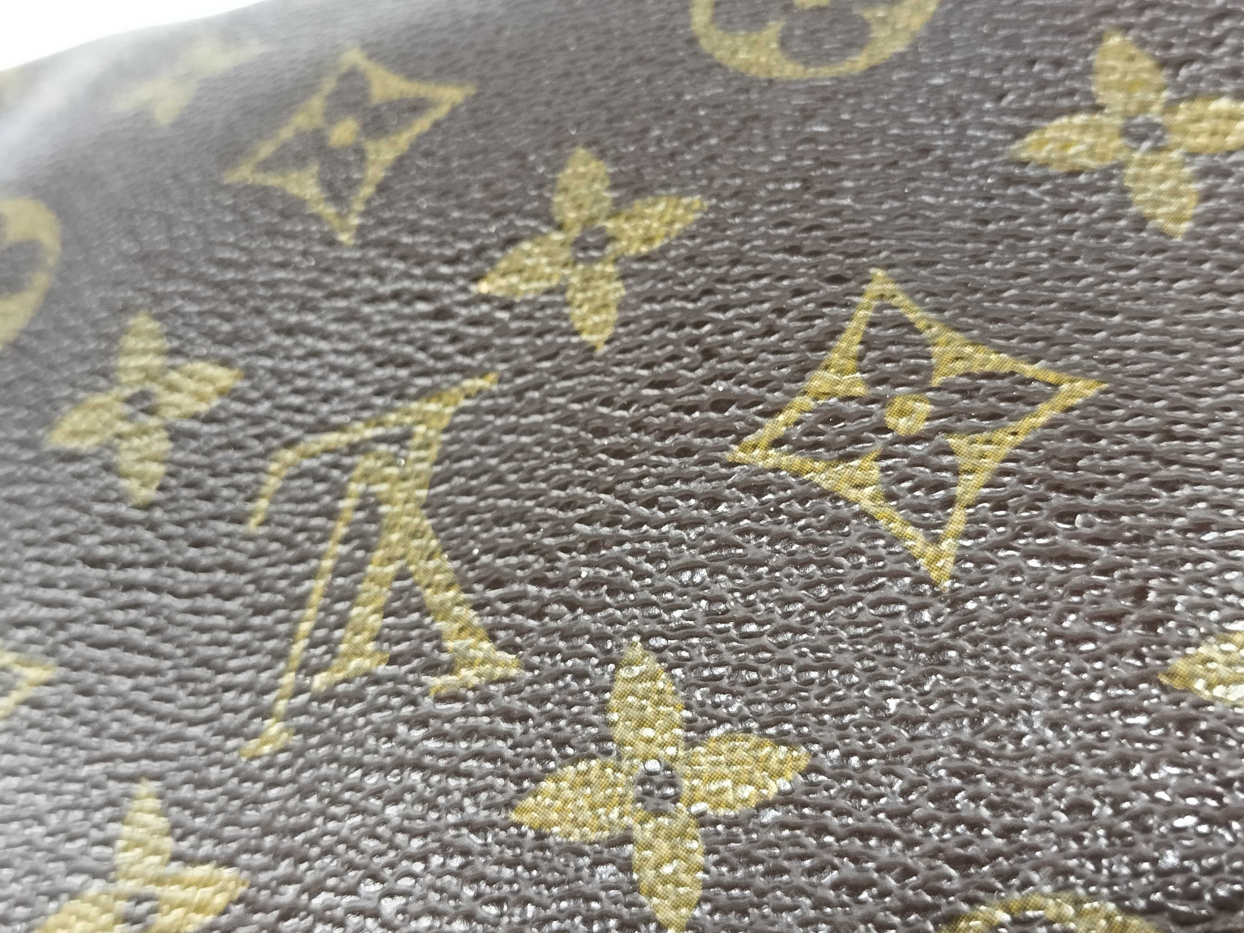 Monogram Louis Vuitton Trousses Toilette 23 Monogram M47524 Second Bag — view 13