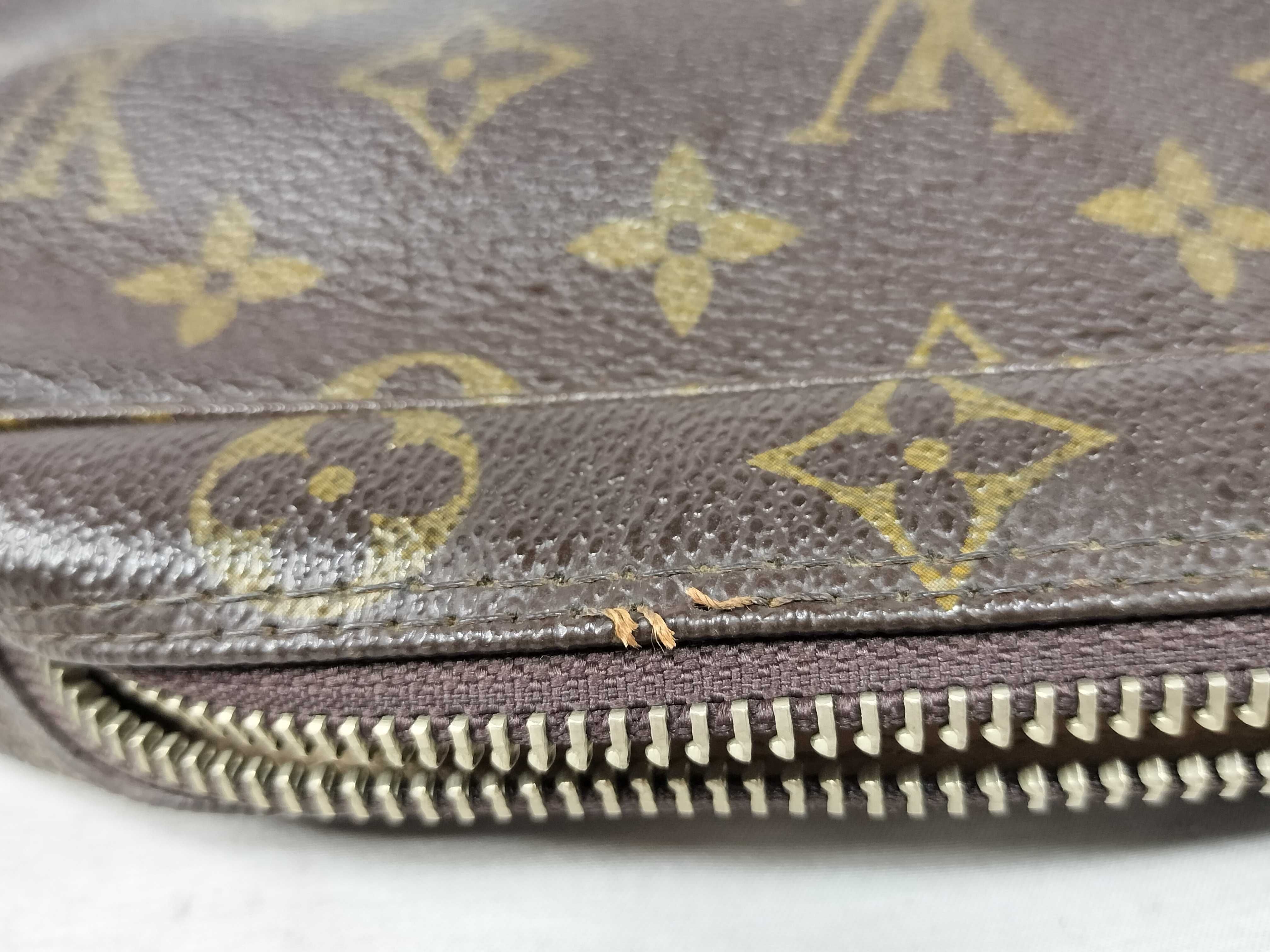 Monogram Louis Vuitton Trousses Toilette 23 Monogram M47524 Second Bag — view 14